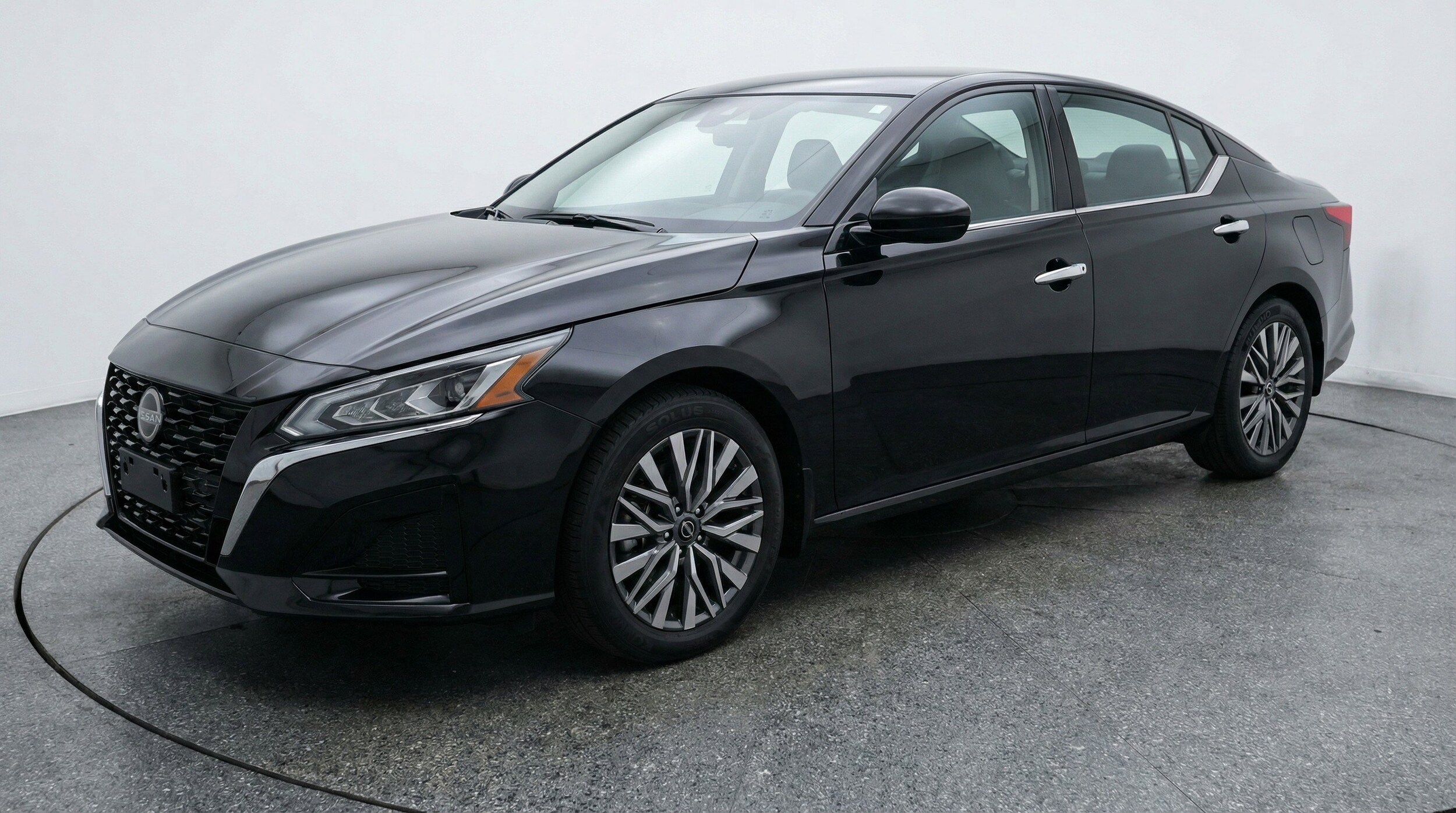 Thumbnail: 2025 Nissan Altima - 3