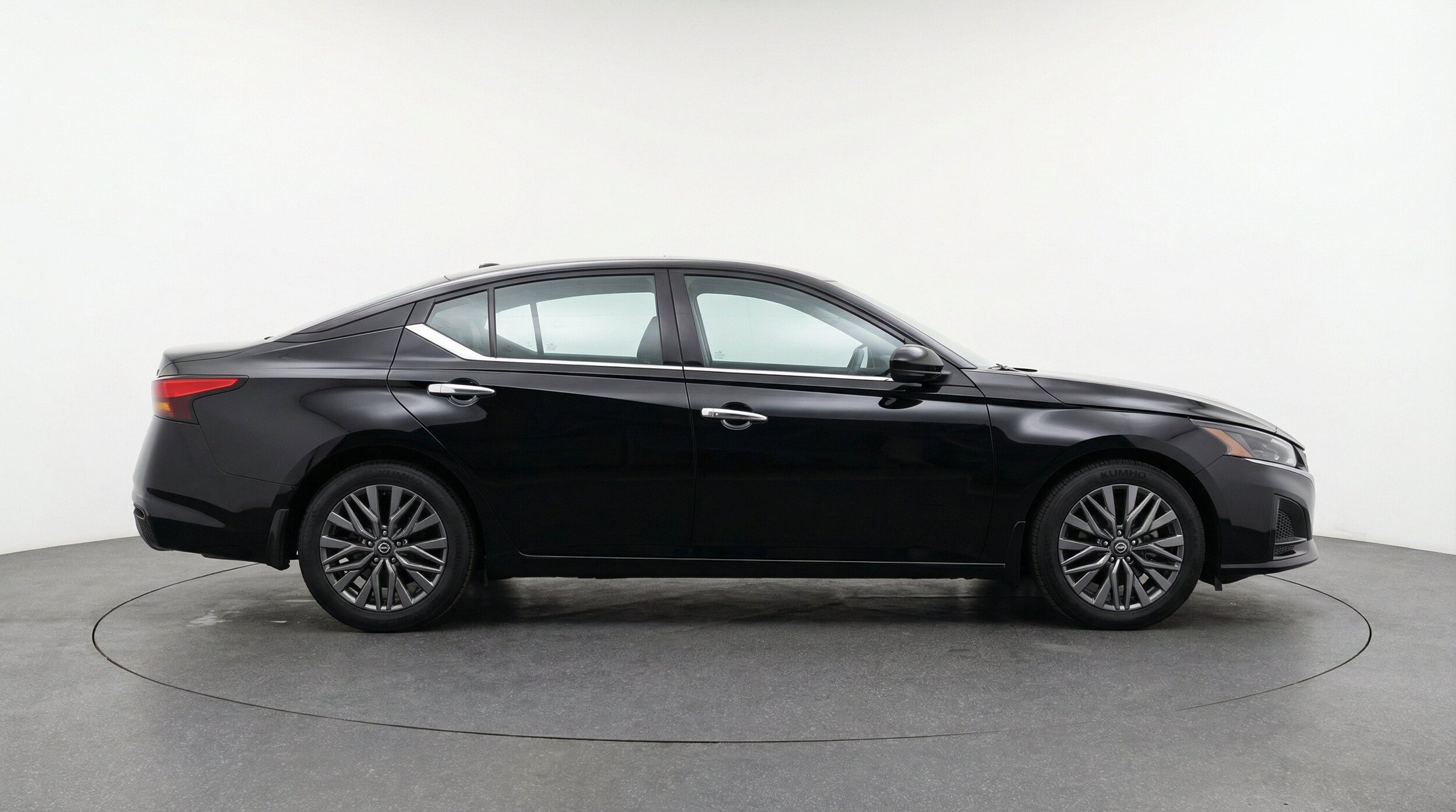 Thumbnail: 2025 Nissan Altima - 11