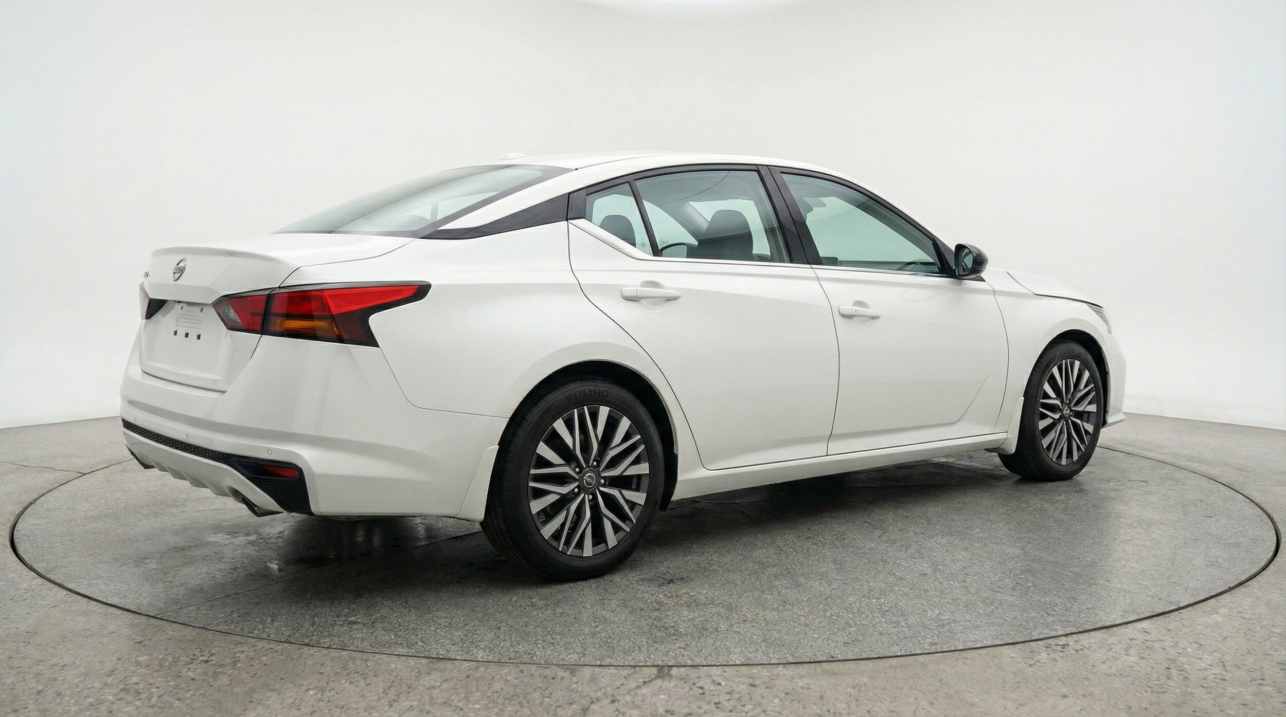 Thumbnail: 2025 Nissan Altima - 9