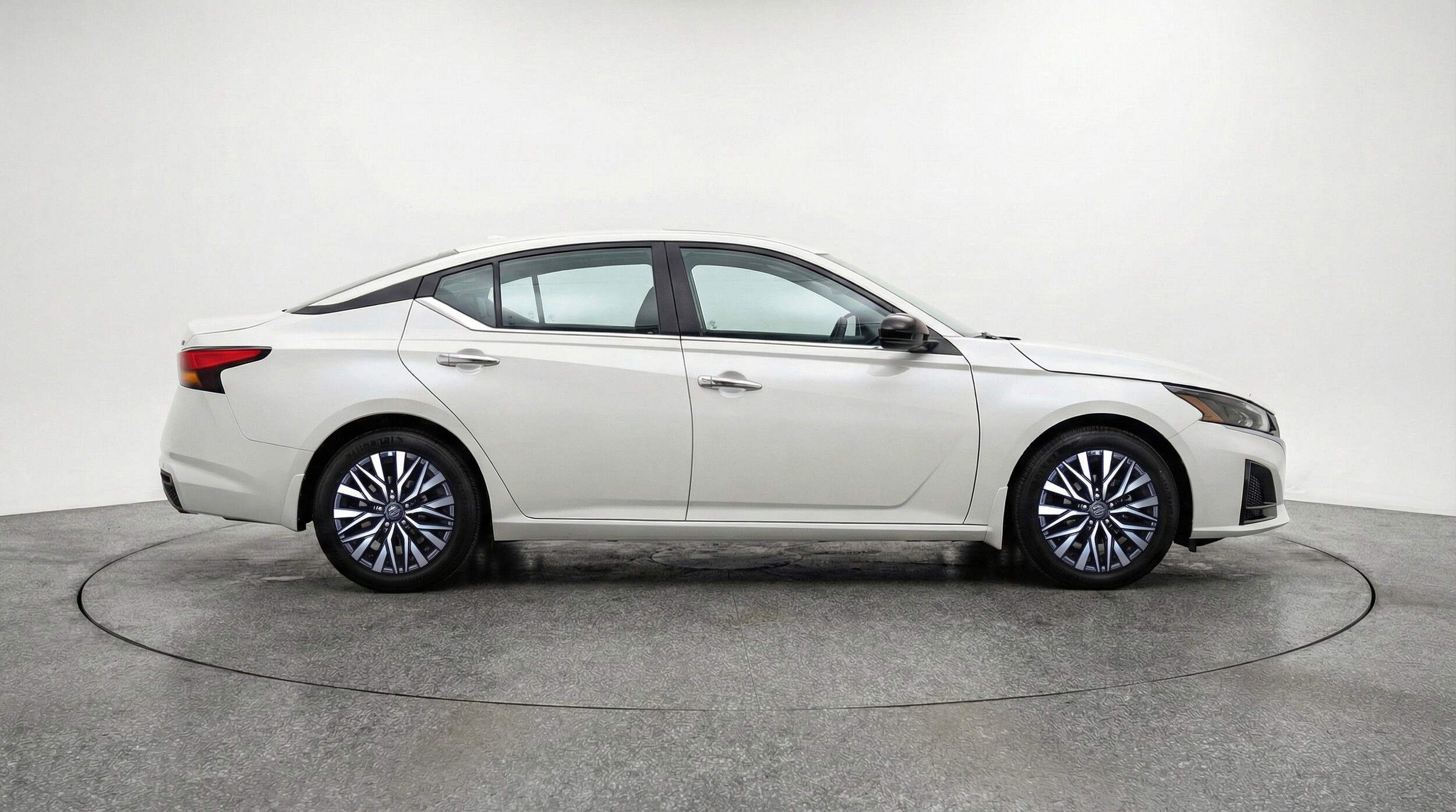 Thumbnail: 2025 Nissan Altima - 11