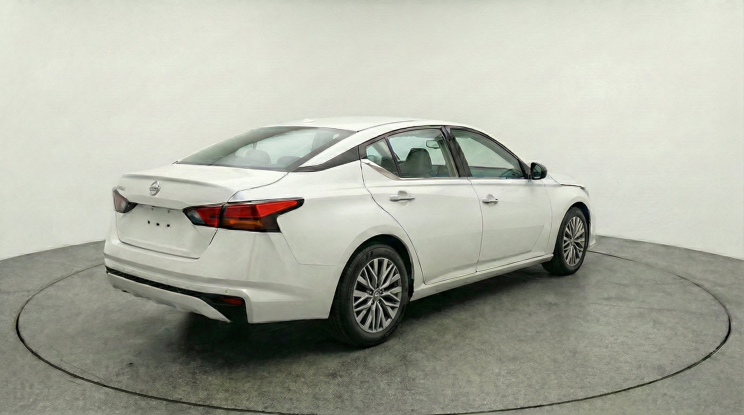 Thumbnail: 2025 Nissan Altima - 9