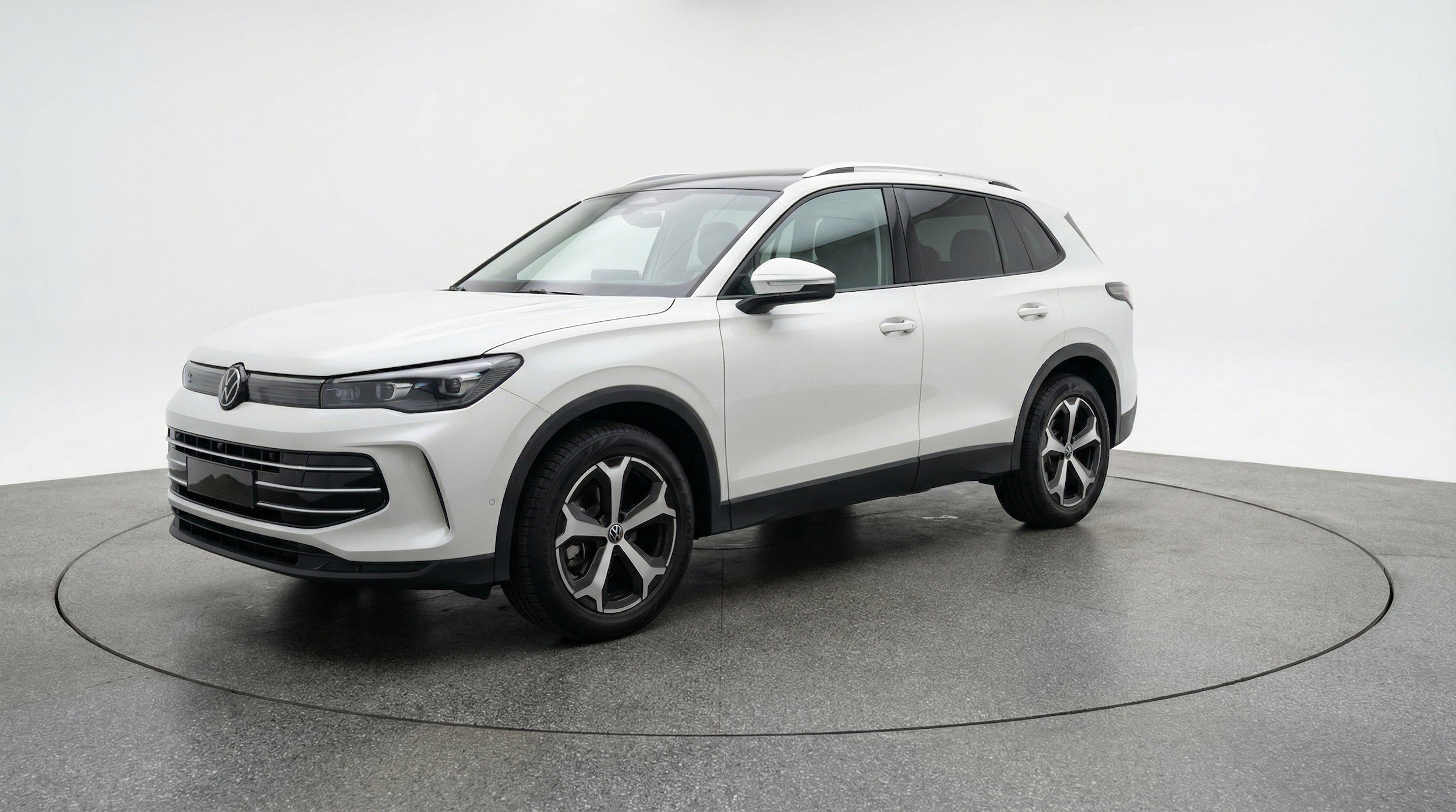Thumbnail: 2026 Volkswagen Tiguan - 3