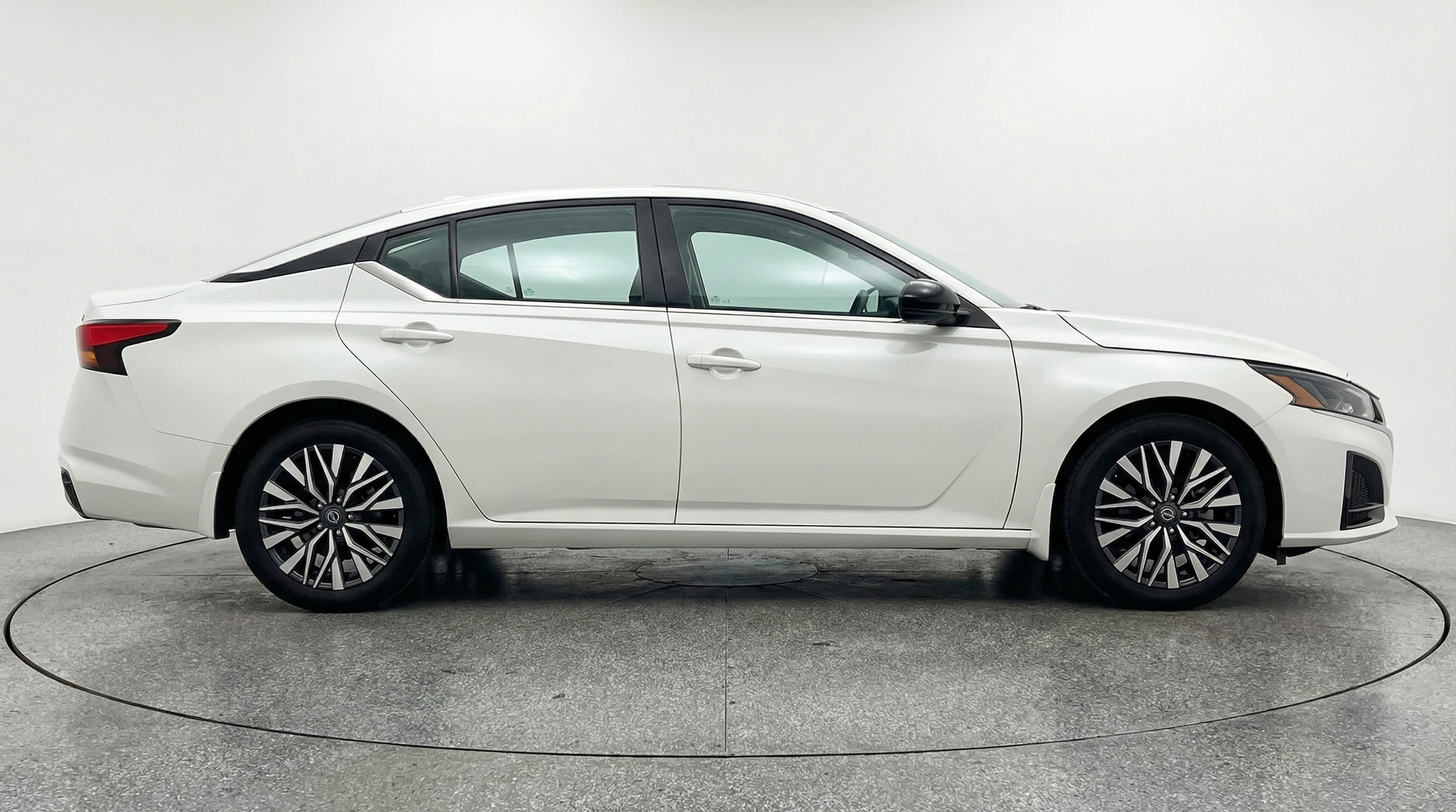 Thumbnail: 2025 Nissan Altima - 8