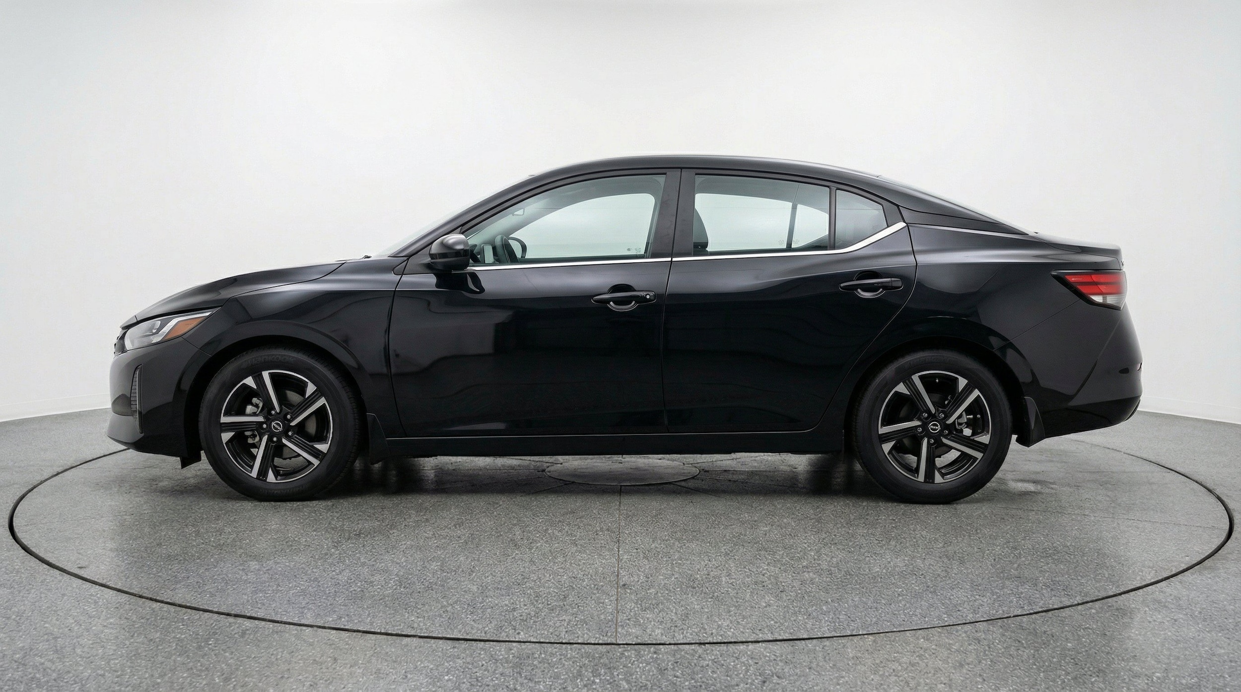 Thumbnail: 2025 Nissan Sentra - 5