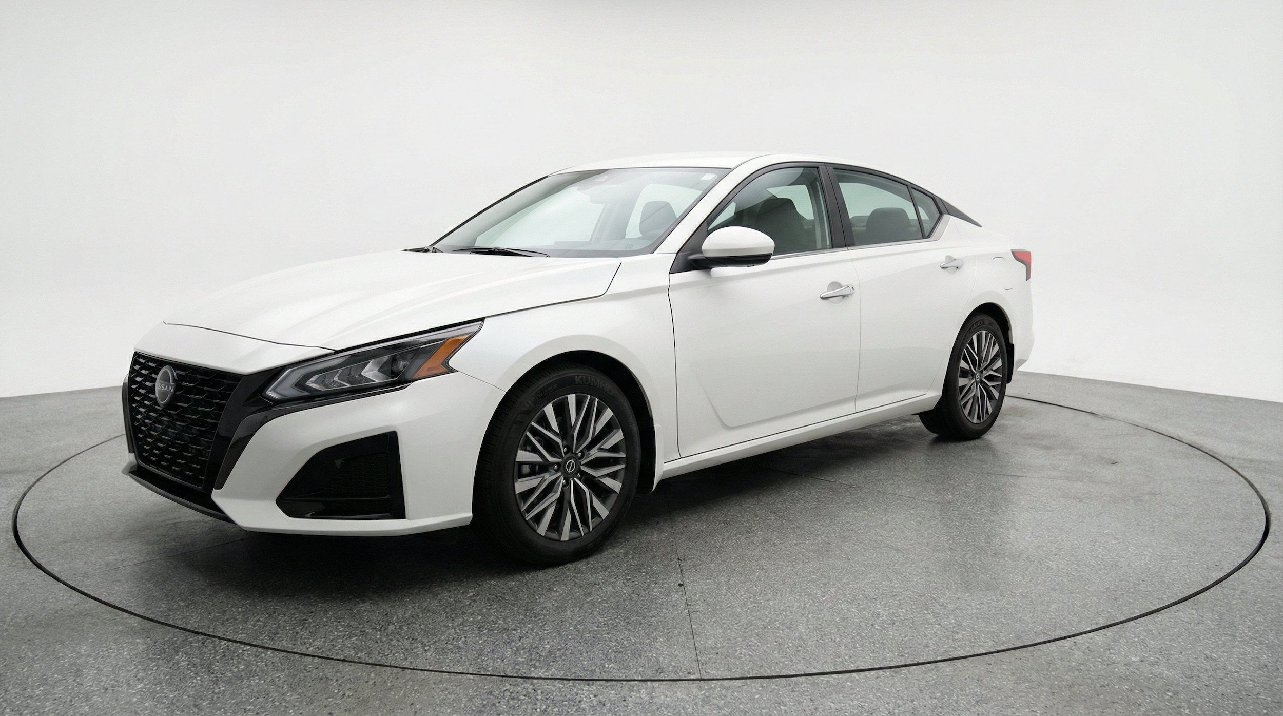 Thumbnail: 2025 Nissan Altima - 3