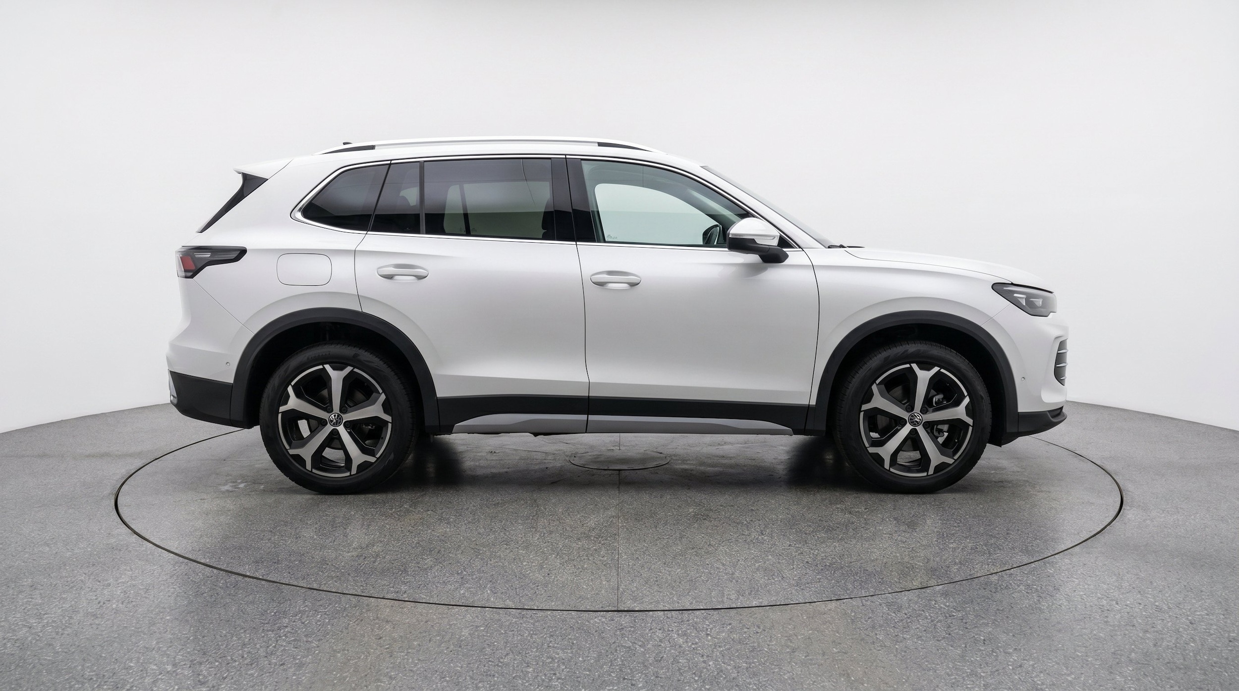 Thumbnail: 2026 Volkswagen Tiguan - 11