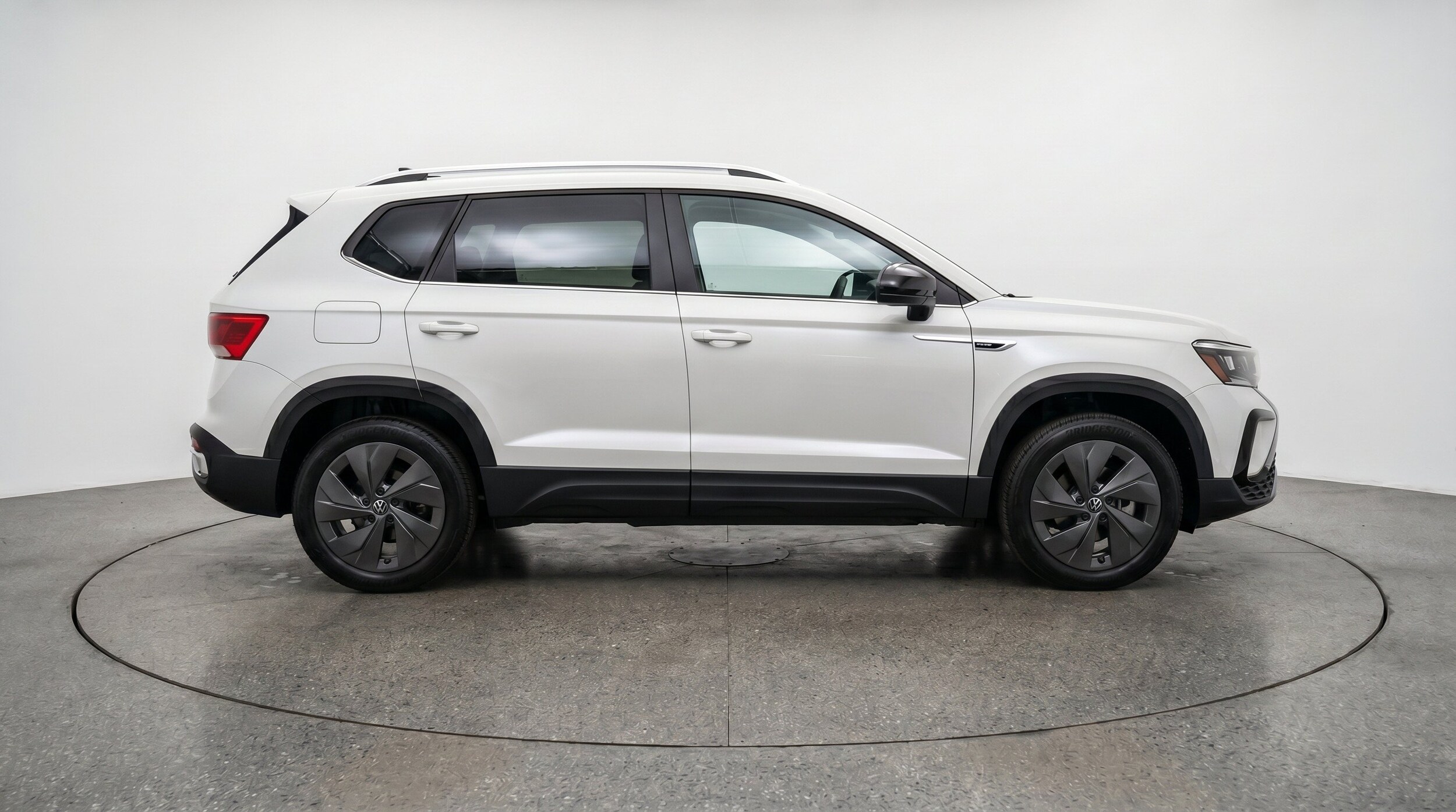 Thumbnail: 2026 Volkswagen Taos - 11