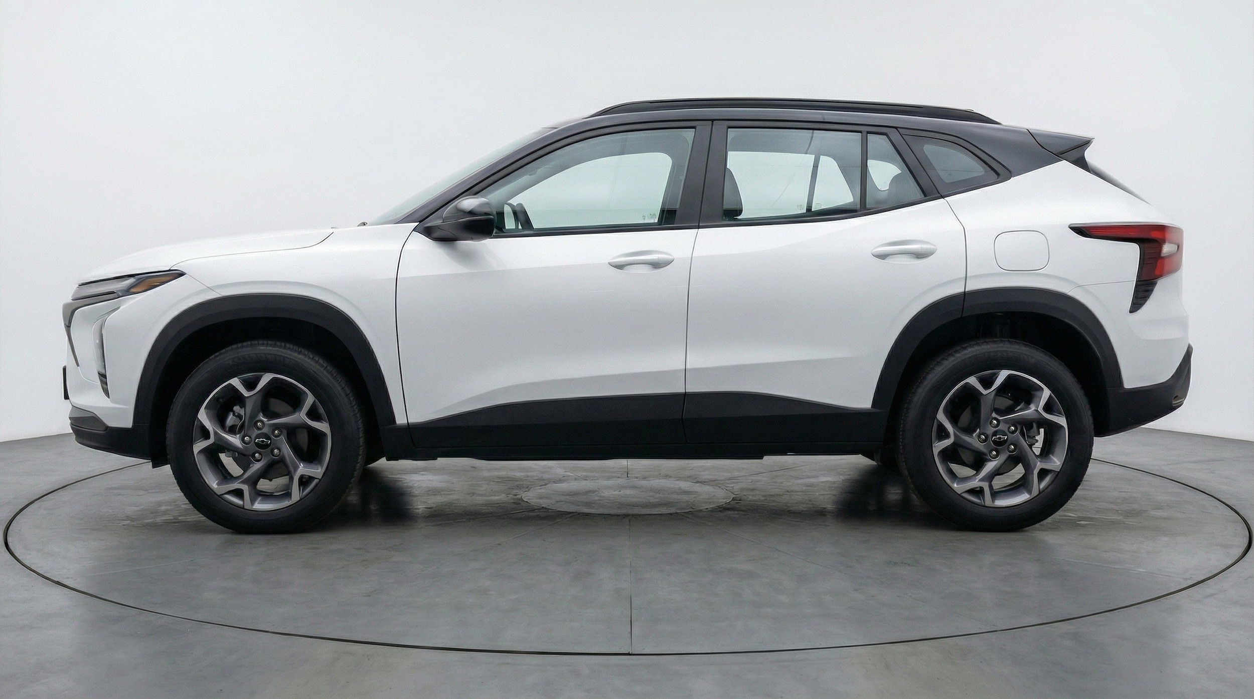 Thumbnail: 2025 Chevrolet Trax - 5