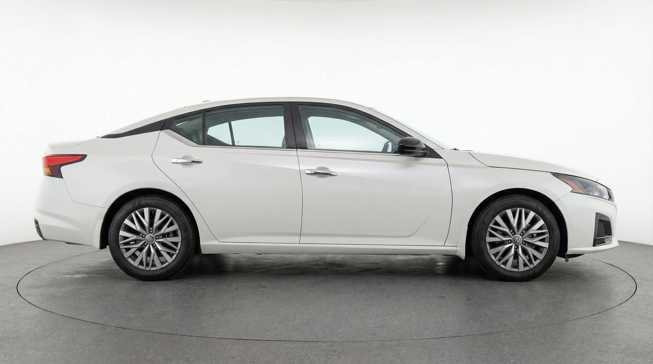 Thumbnail: 2025 Nissan Altima - 11