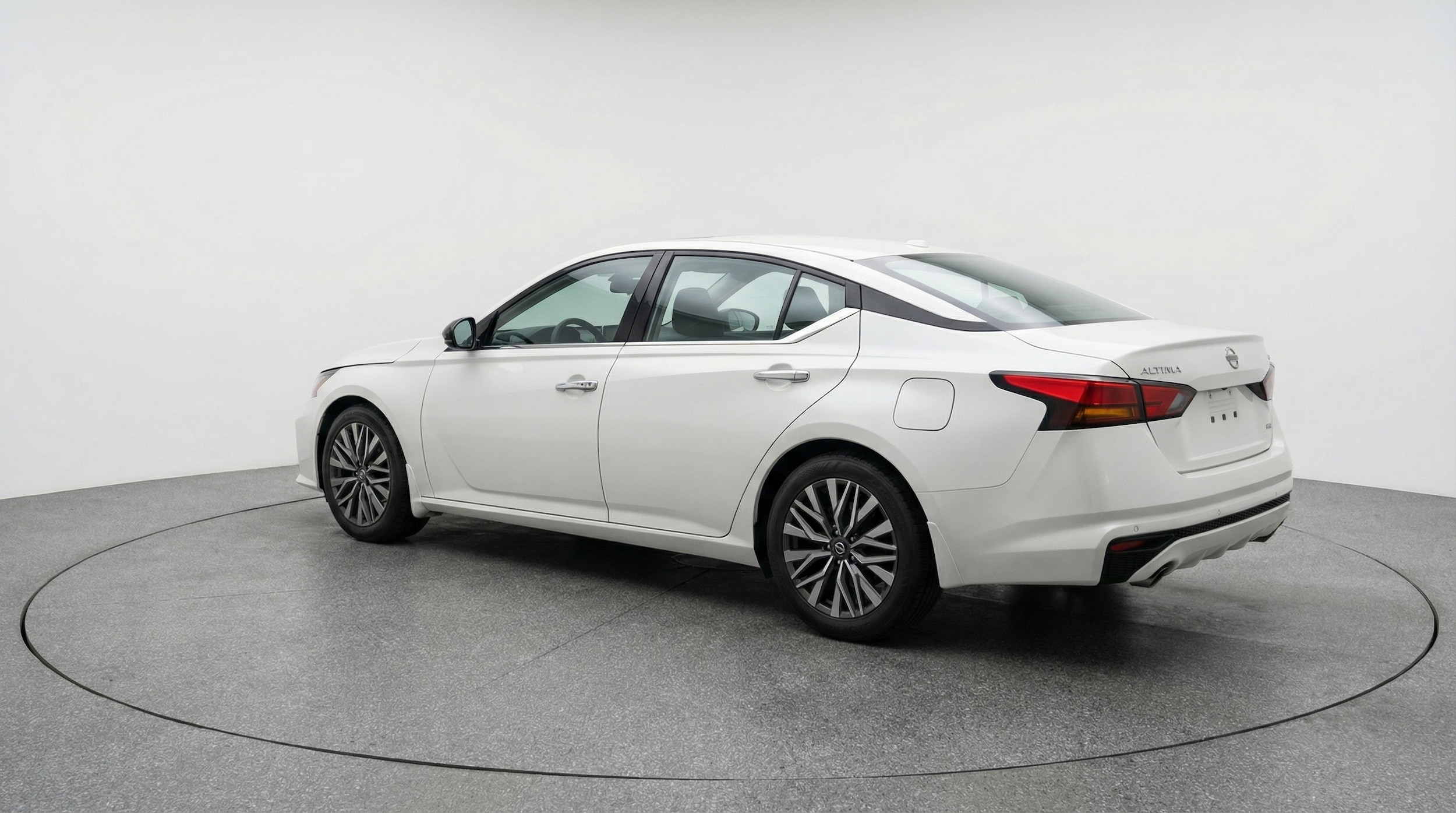 Thumbnail: 2025 Nissan Altima - 5