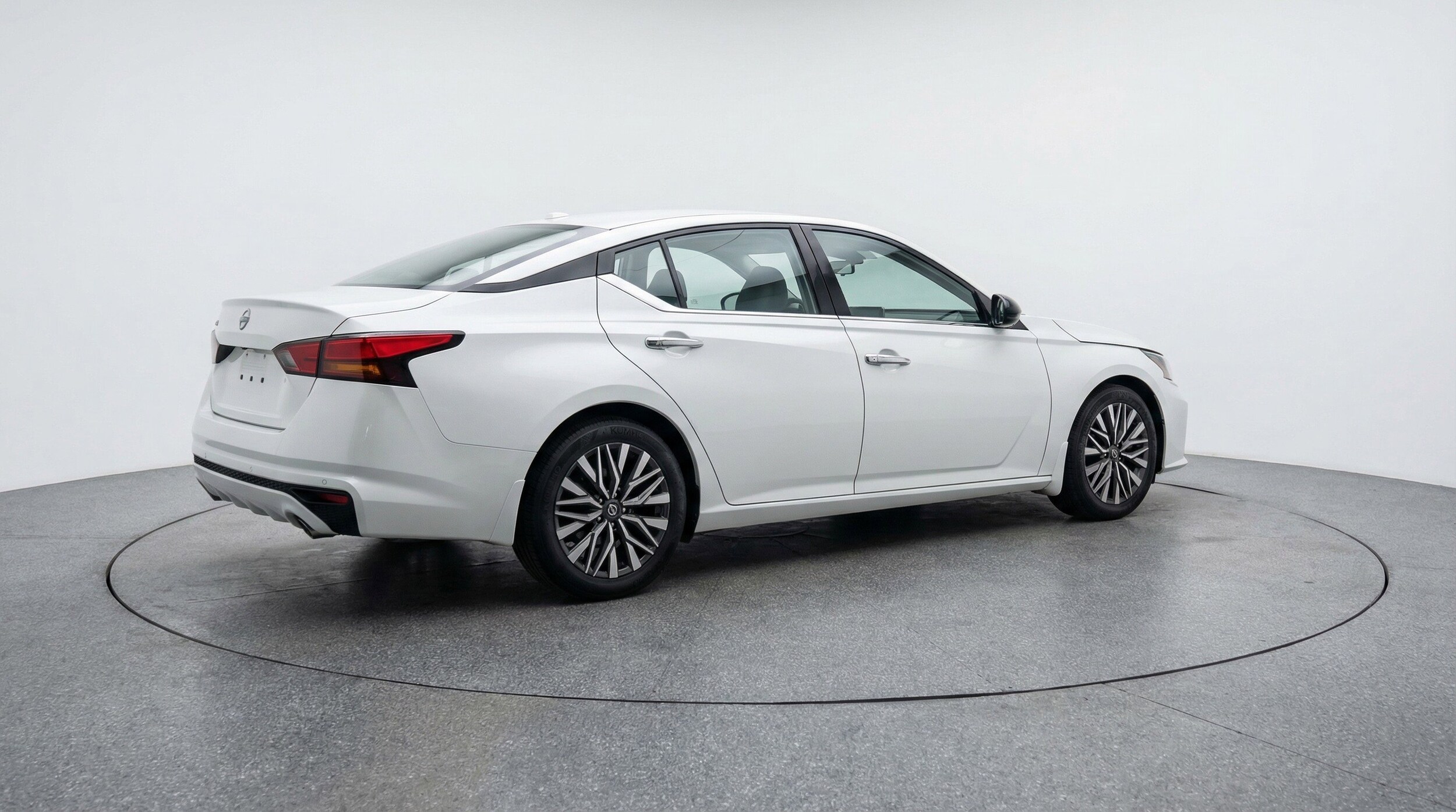 Thumbnail: 2025 Nissan Altima - 9