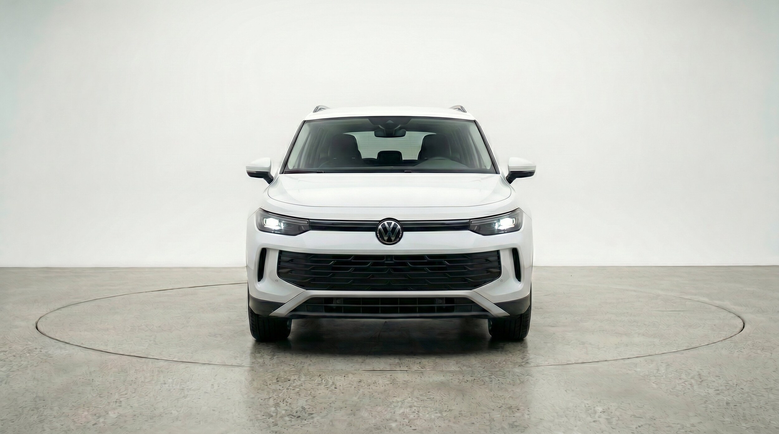 Thumbnail: 2026 Volkswagen Tiguan - 2