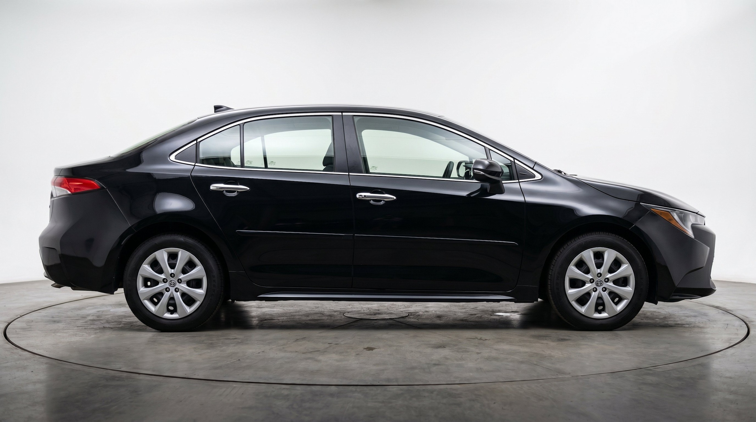 Thumbnail: 2025 Toyota Corolla - 11