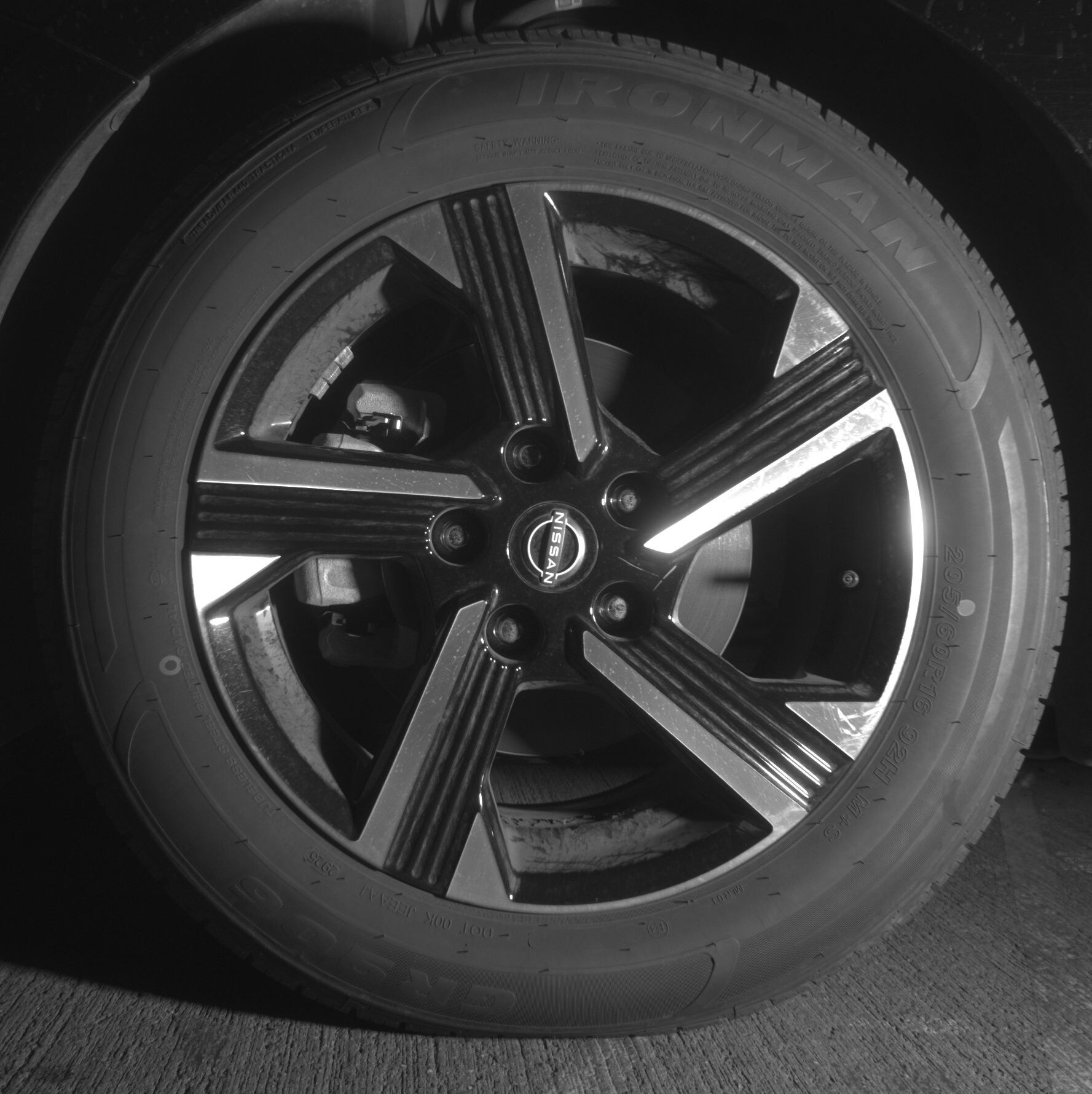 Thumbnail: 2025 Nissan Sentra - 9