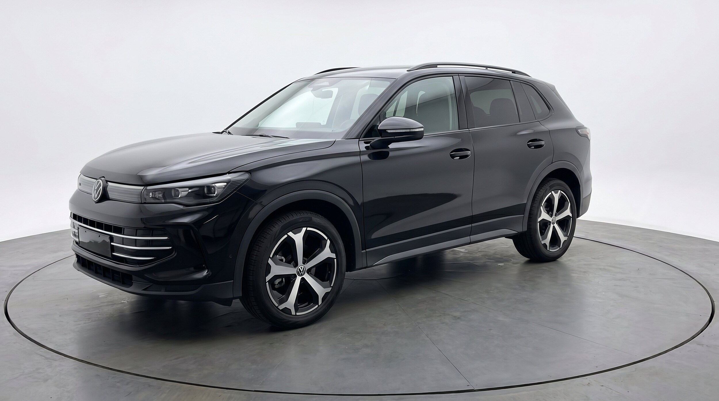 Thumbnail: 2026 Volkswagen Tiguan - 3