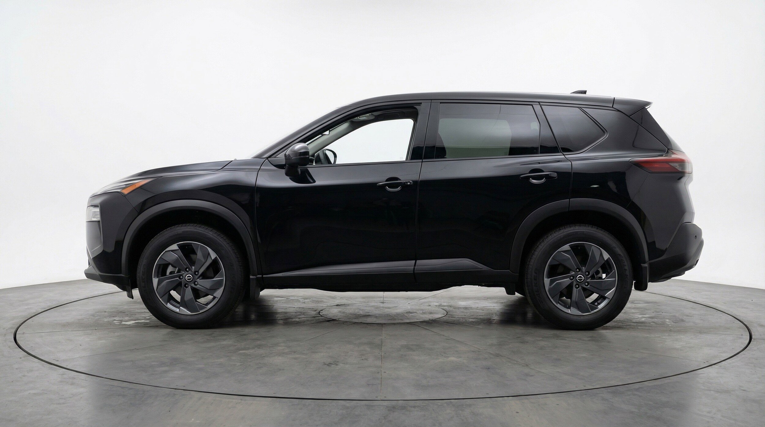 Thumbnail: 2025 Nissan Rogue - 5