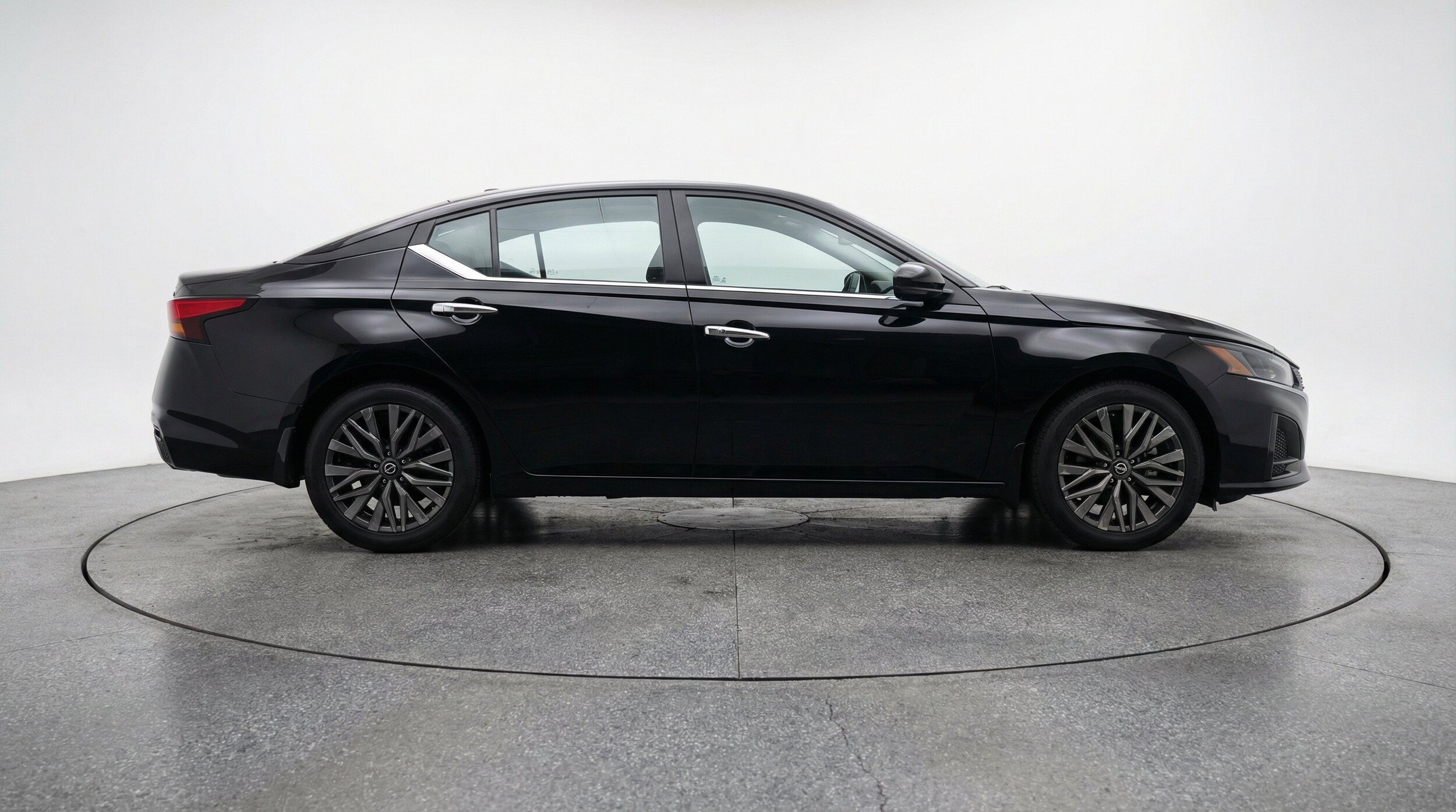 Thumbnail: 2025 Nissan Altima - 11