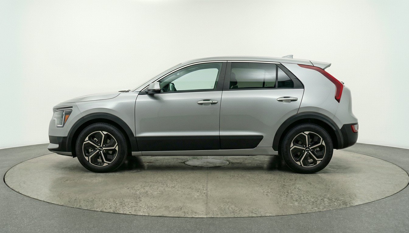 Thumbnail: 2026 Kia Niro - 5