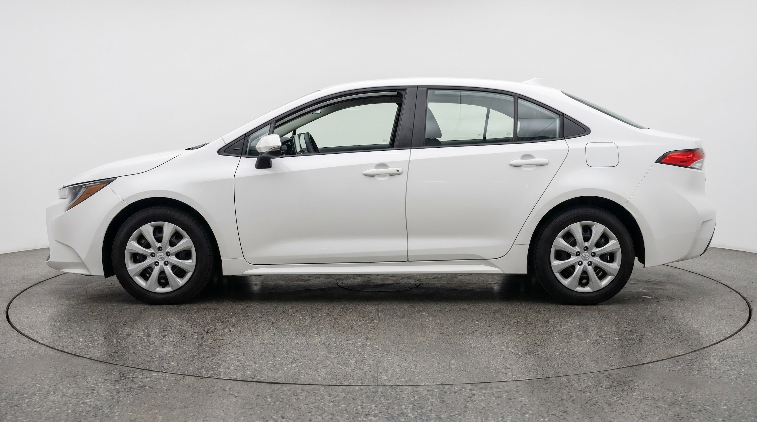 Thumbnail: 2025 Toyota Corolla - 5