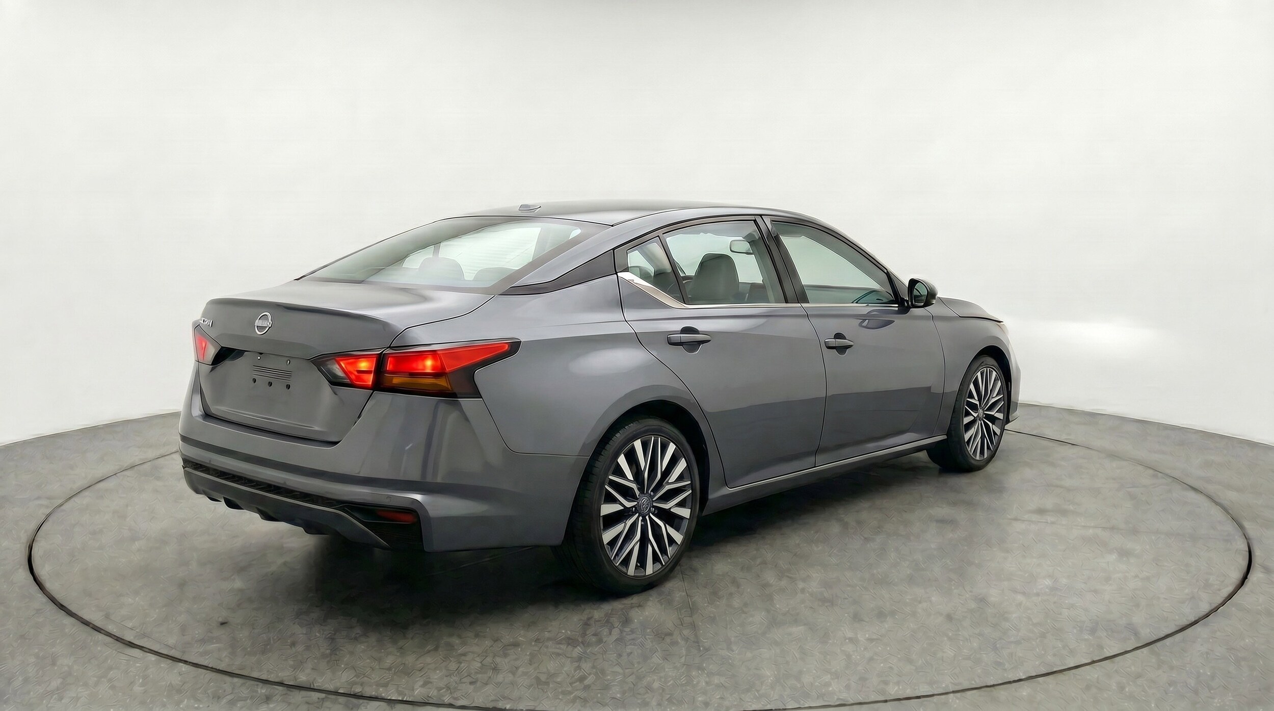 Thumbnail: 2025 Nissan Altima - 9