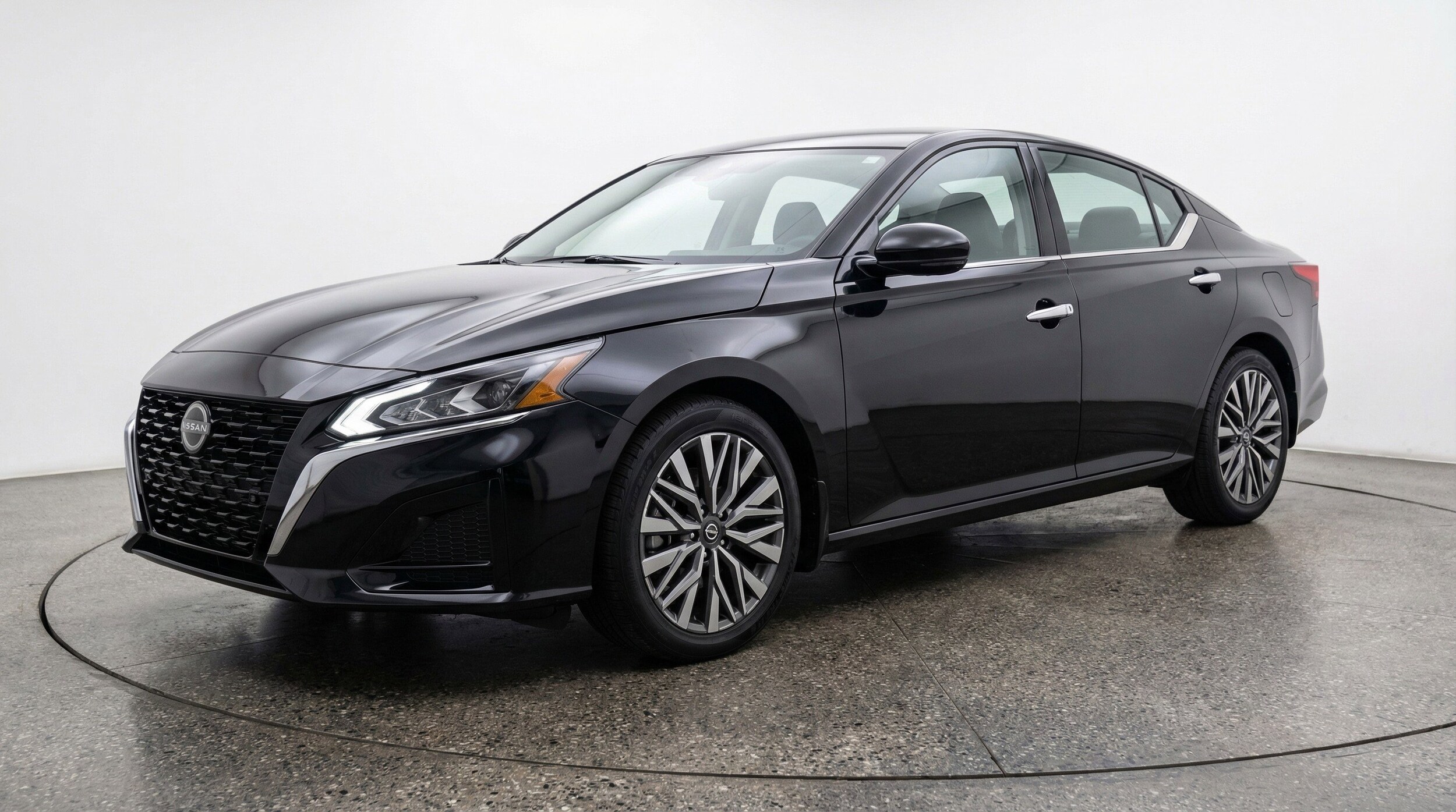 Thumbnail: 2025 Nissan Altima - 3