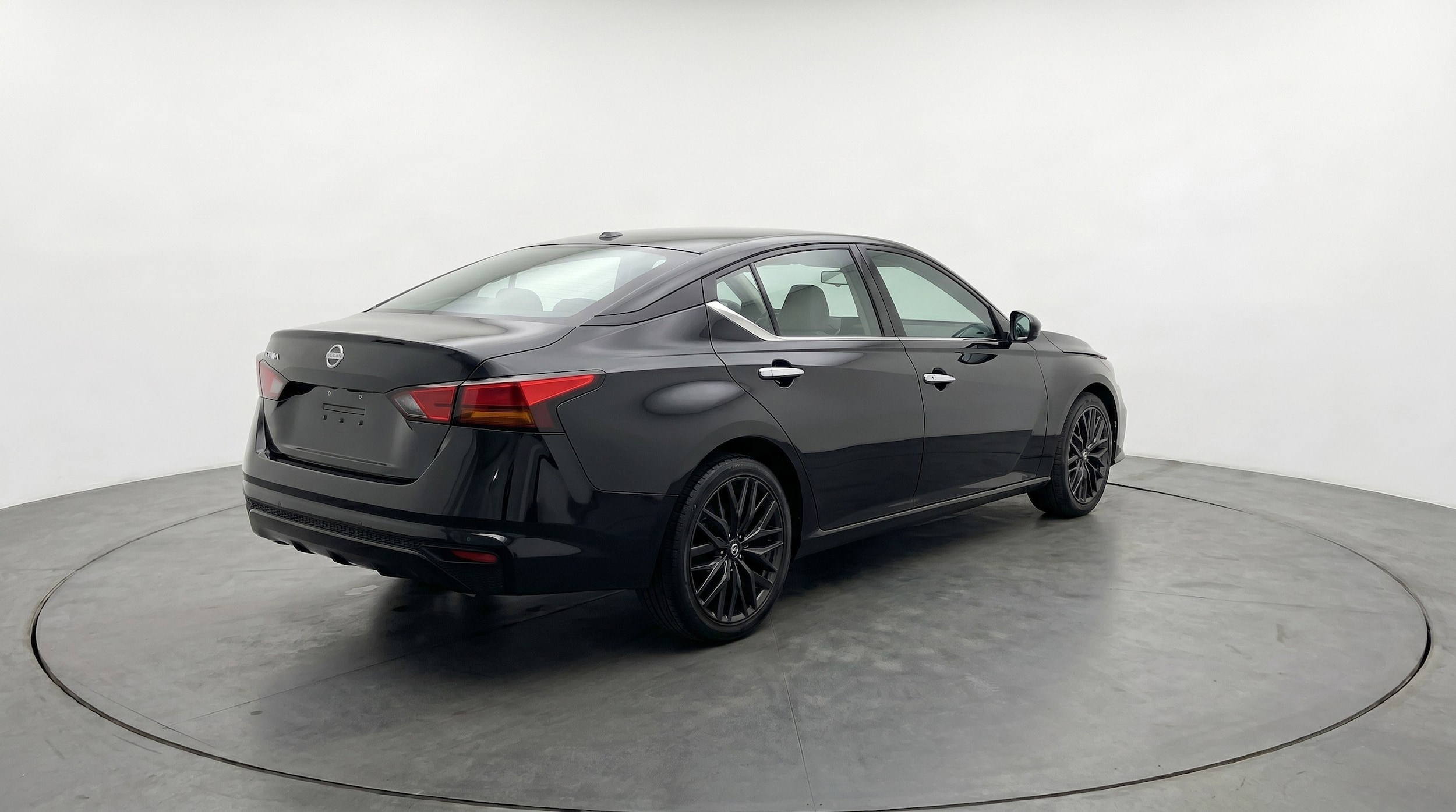 Thumbnail: 2025 Nissan Altima - 9