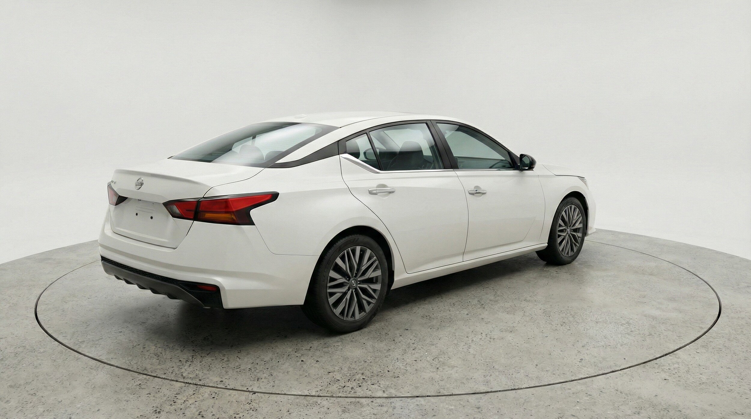 Thumbnail: 2025 Nissan Altima - 9