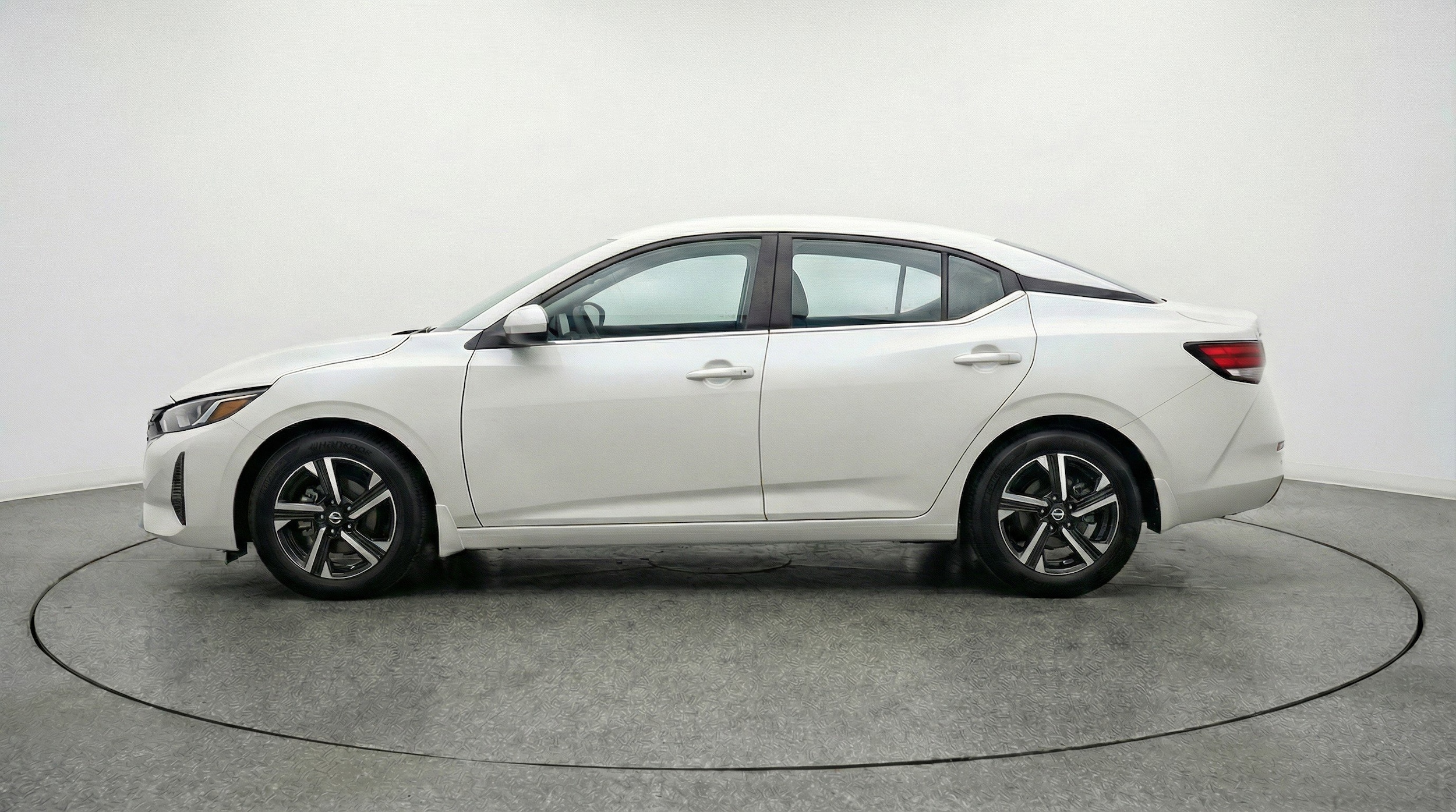 Thumbnail: 2025 Nissan Sentra - 5