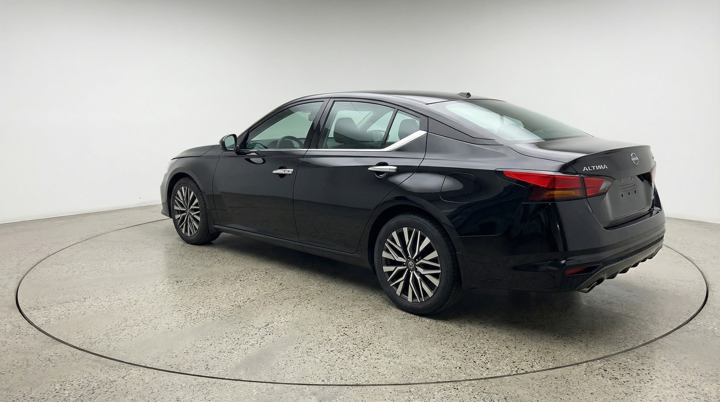 Thumbnail: 2025 Nissan Altima - 5