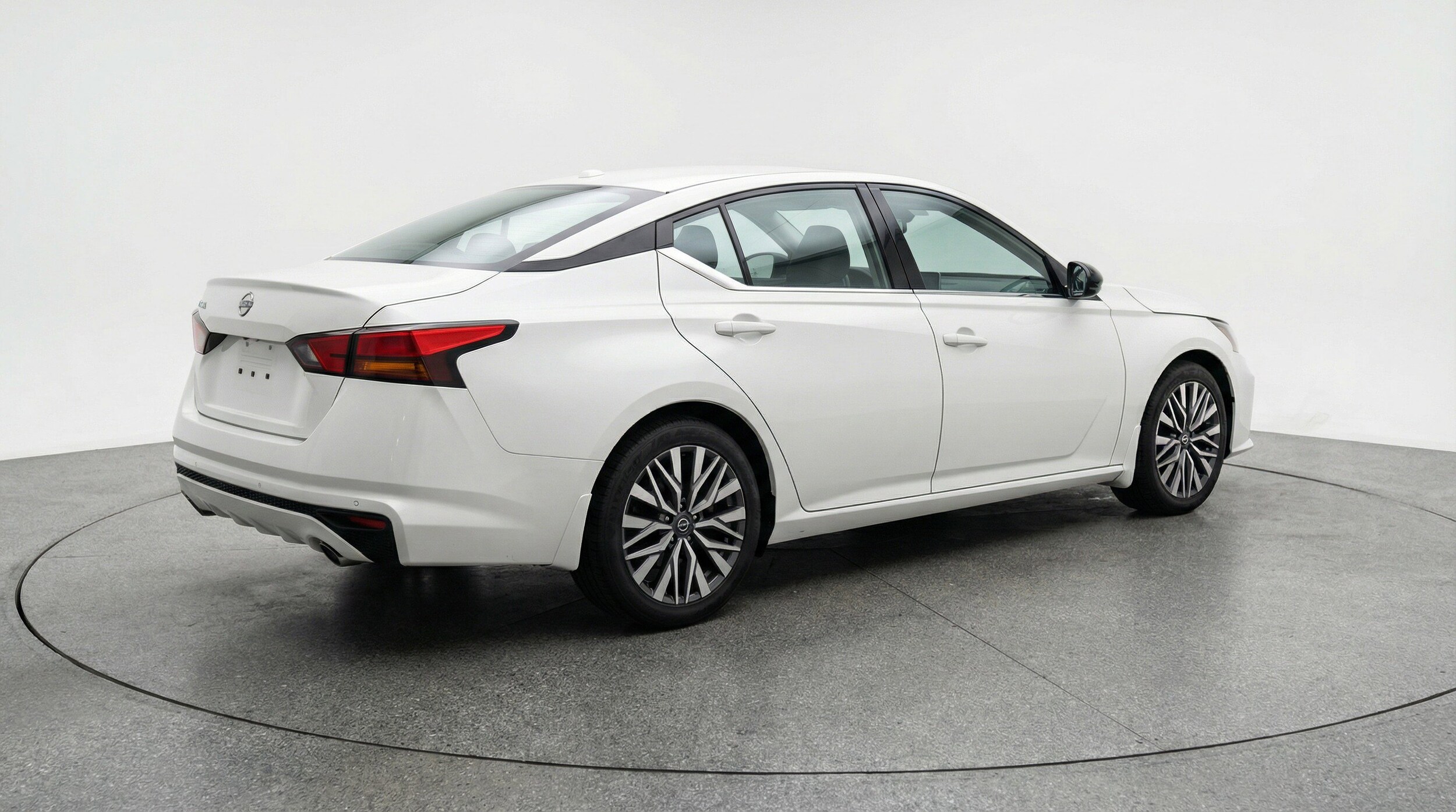 Thumbnail: 2025 Nissan Altima - 9