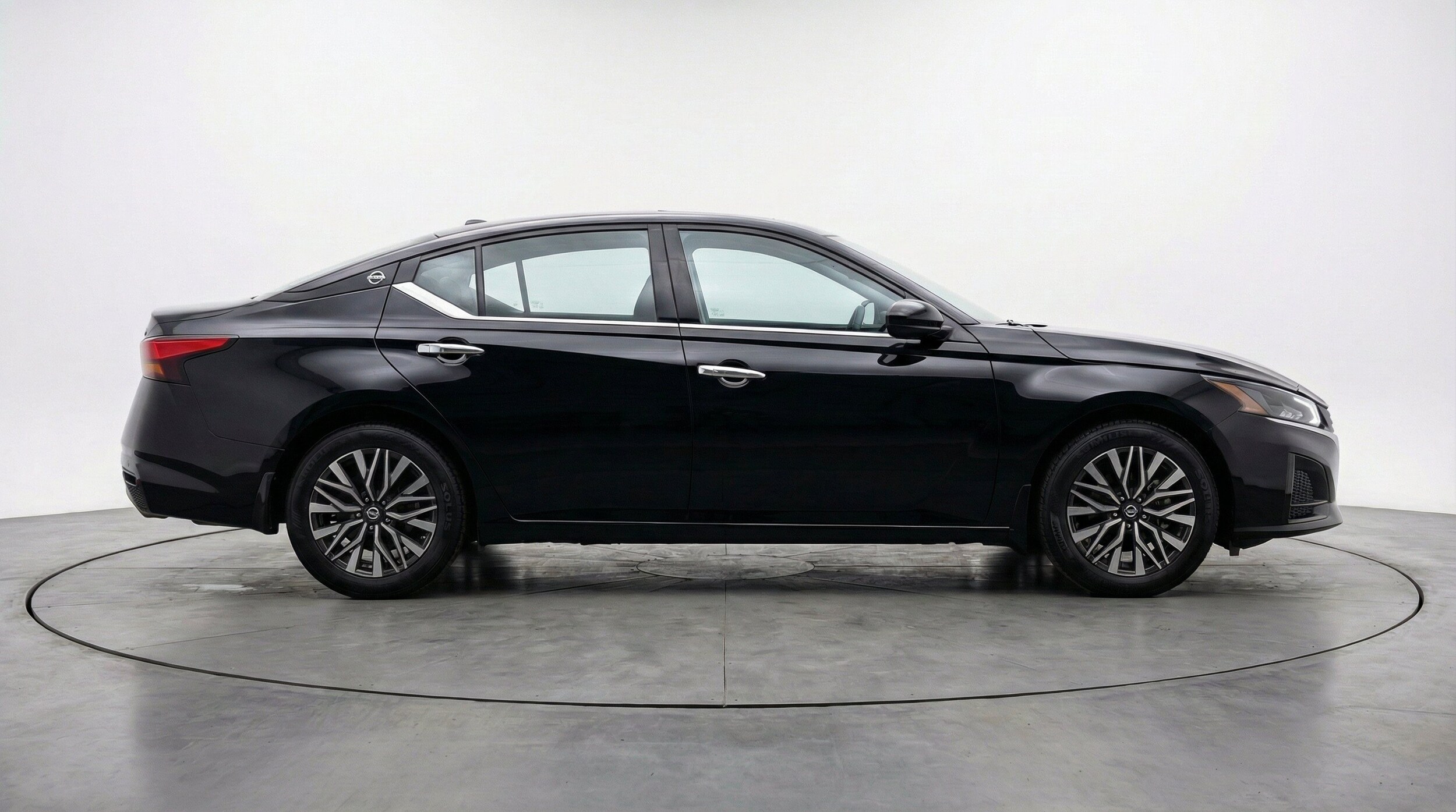Thumbnail: 2025 Nissan Altima - 11