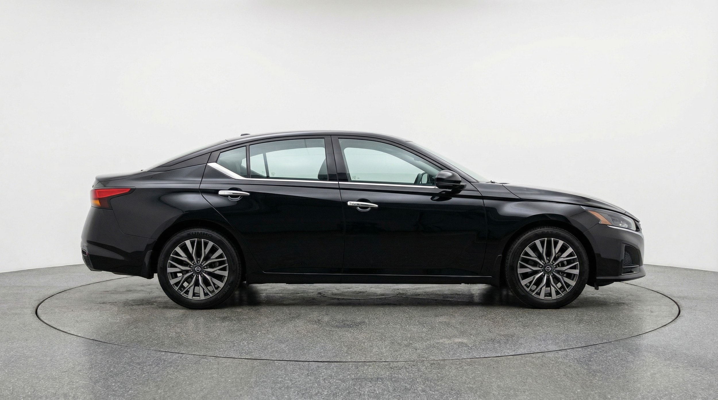 Thumbnail: 2025 Nissan Altima - 8