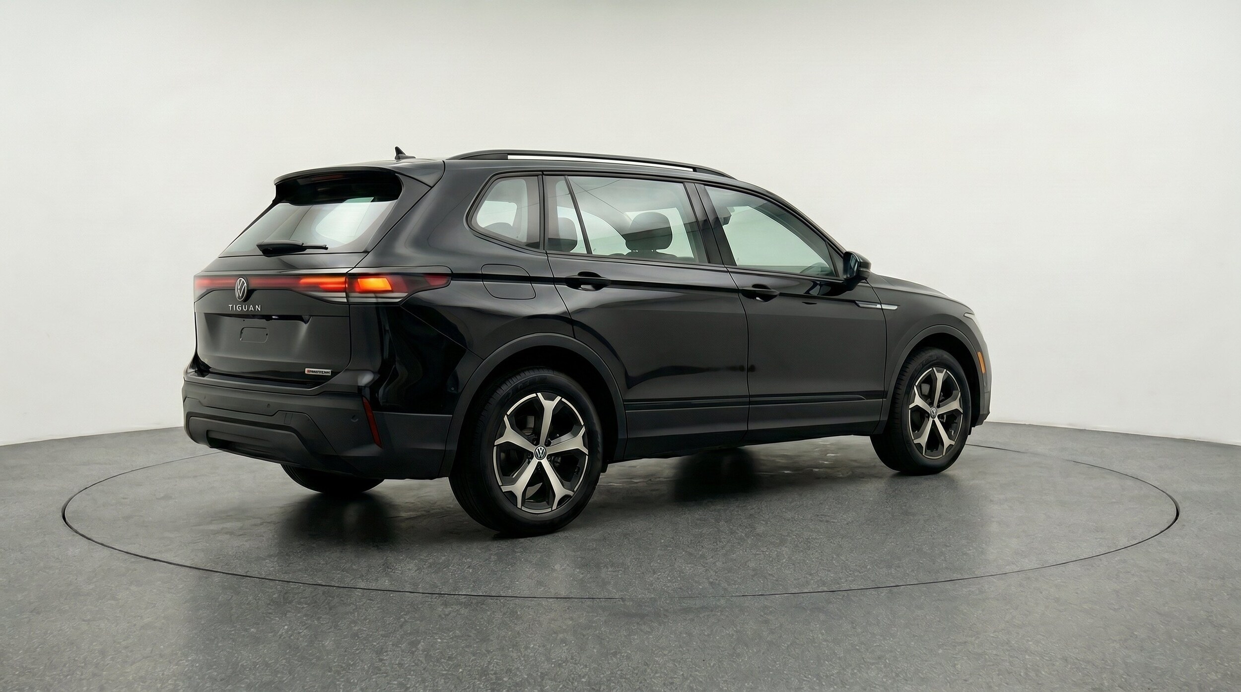 Thumbnail: 2026 Volkswagen Tiguan - 9