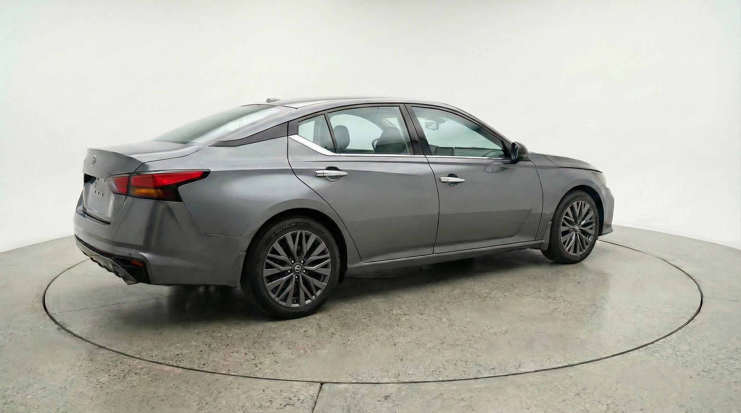 Thumbnail: 2025 Nissan Altima - 9