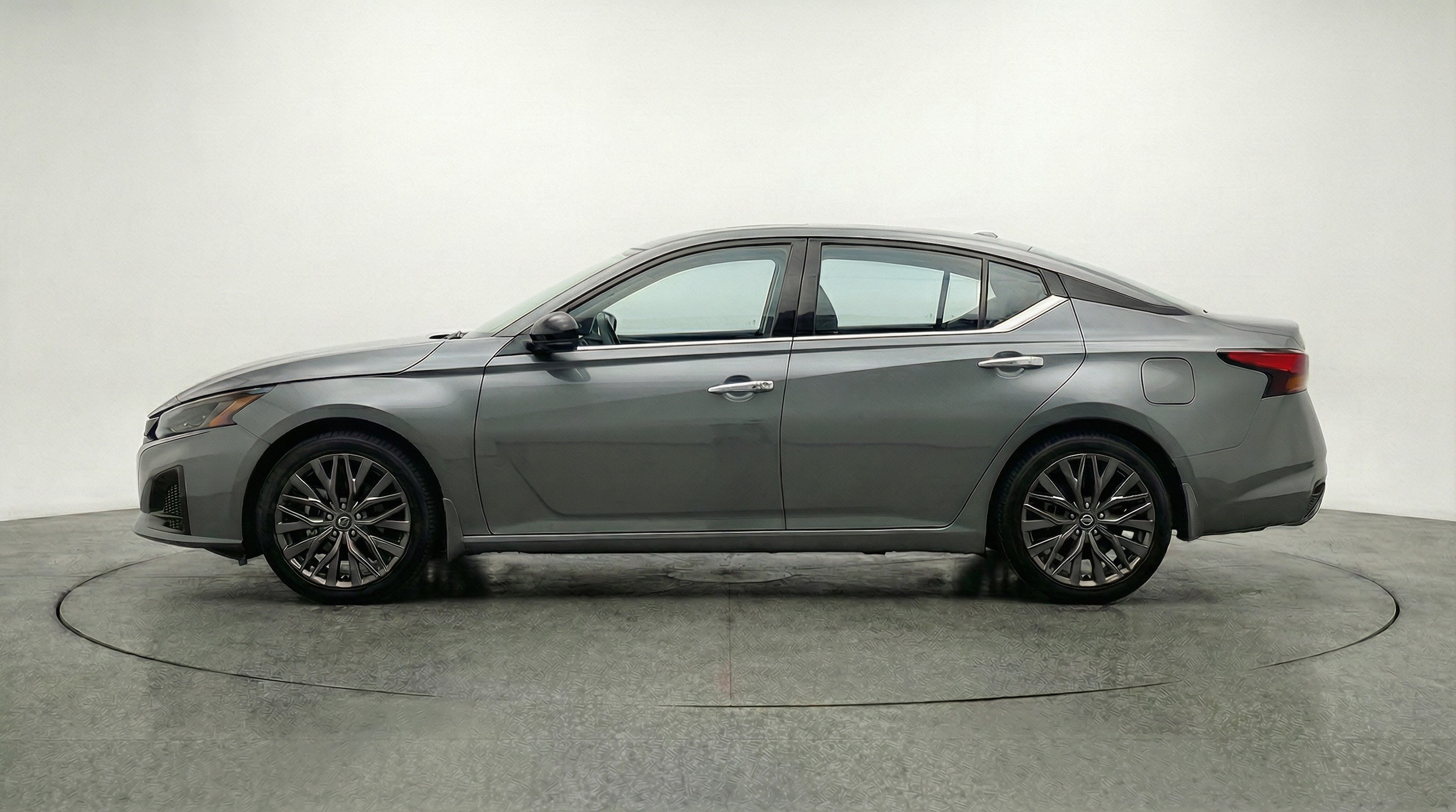 Thumbnail: 2025 Nissan Altima - 4