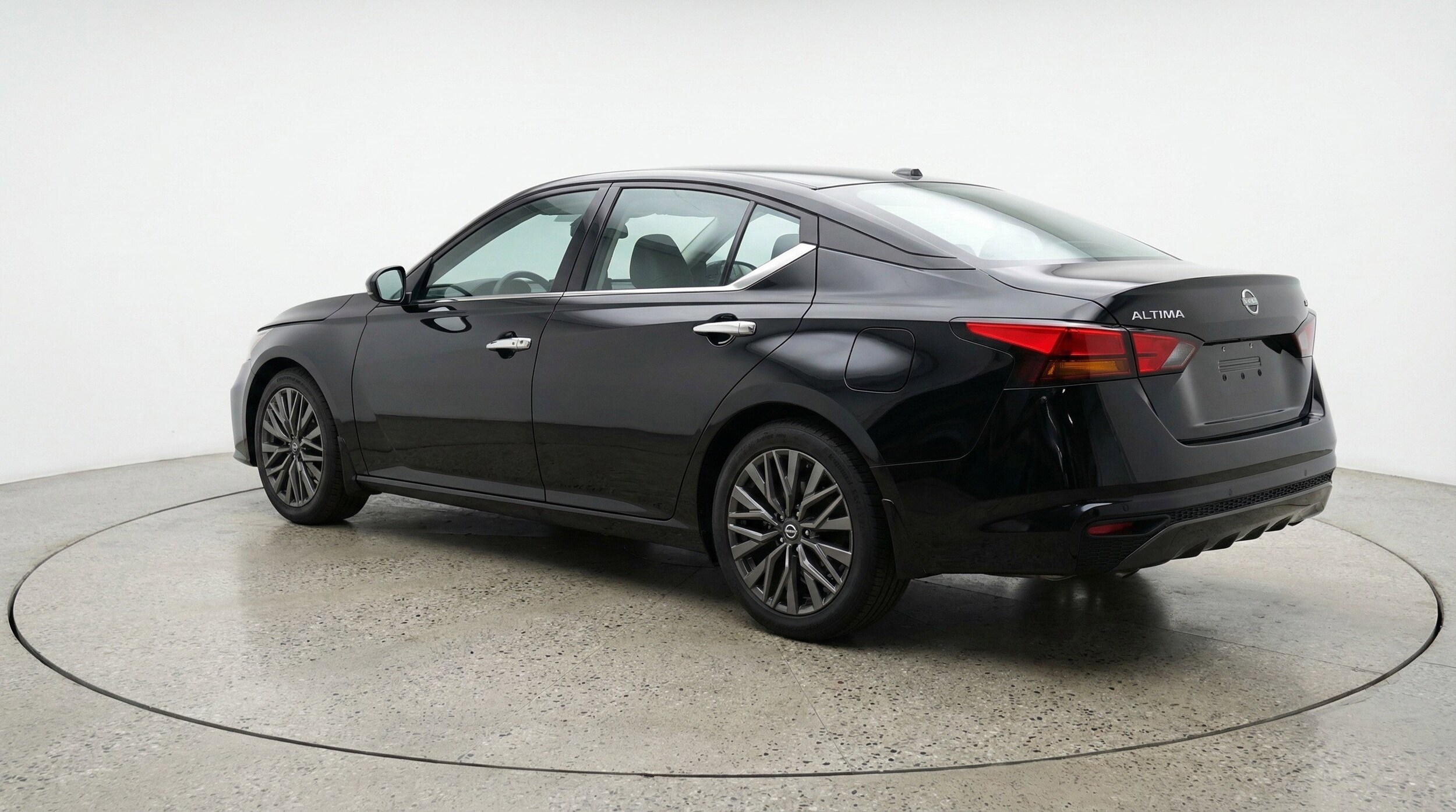 Thumbnail: 2025 Nissan Altima - 6