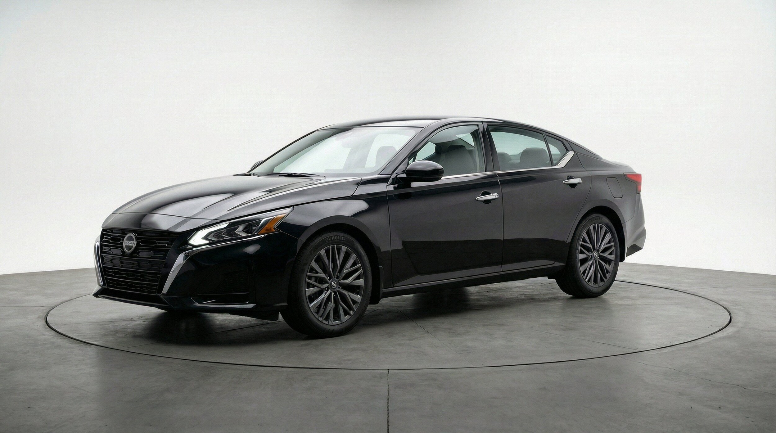Thumbnail: 2025 Nissan Altima - 3