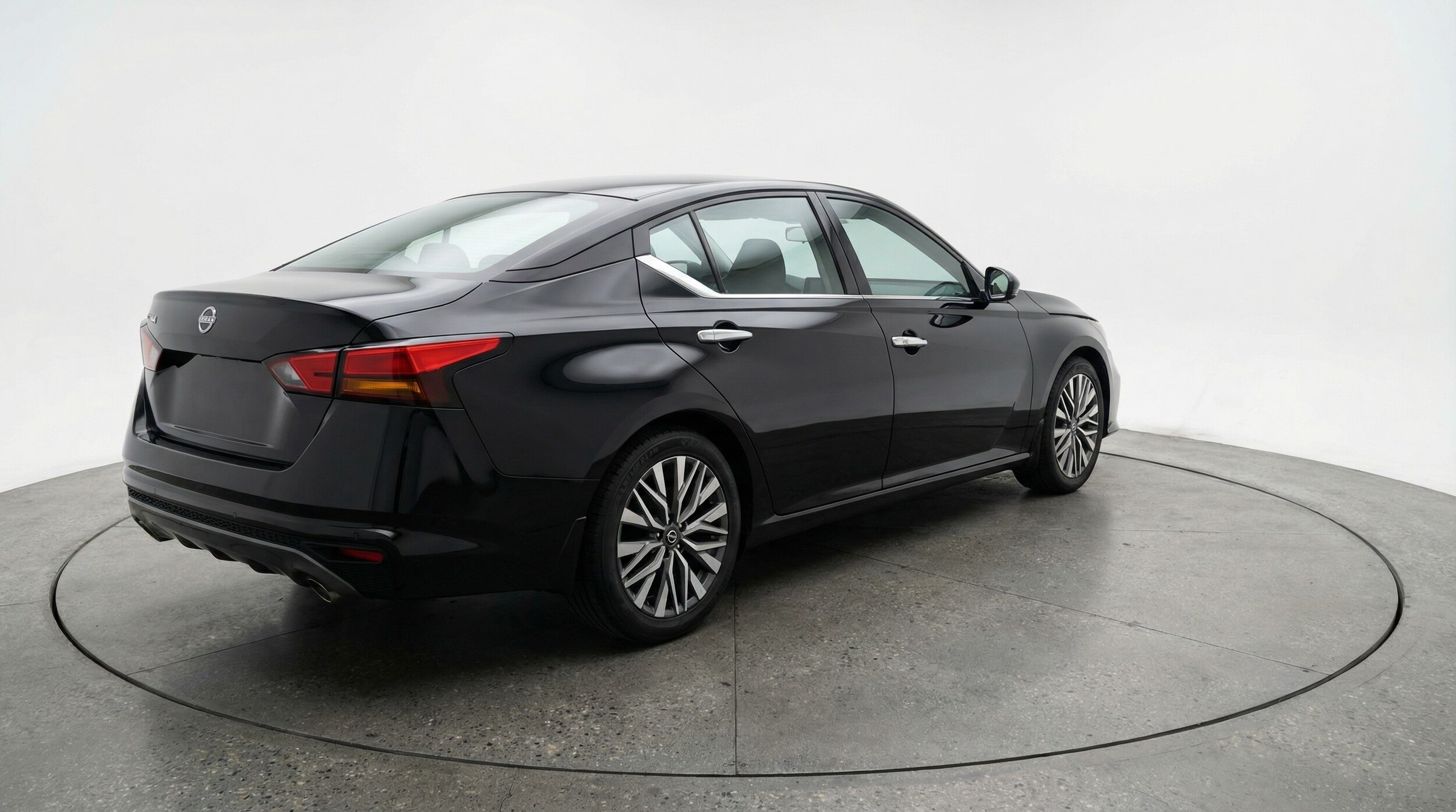 Thumbnail: 2025 Nissan Altima - 7