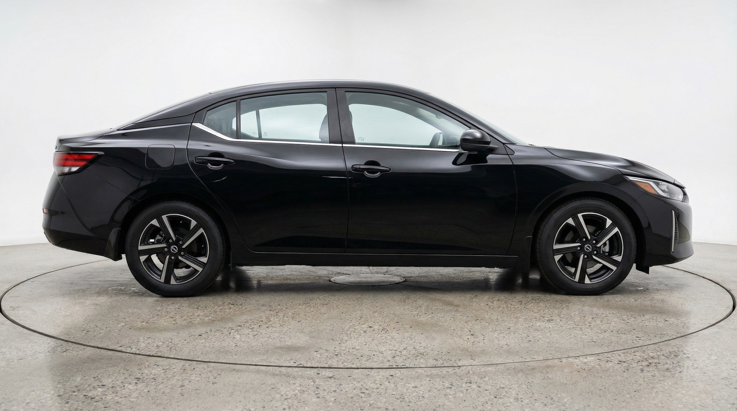 Thumbnail: 2025 Nissan Sentra - 11