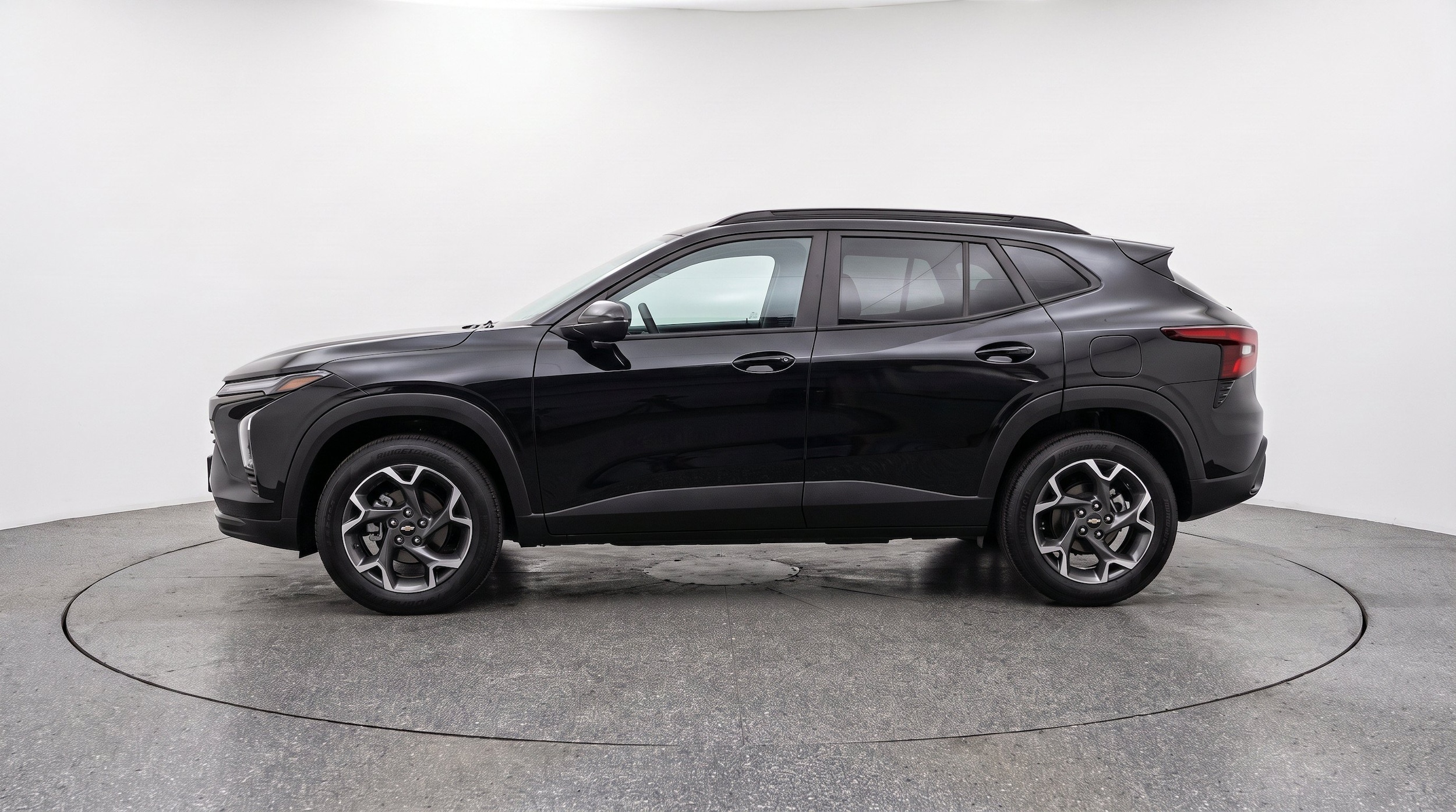 Thumbnail: 2025 Chevrolet Trax - 5