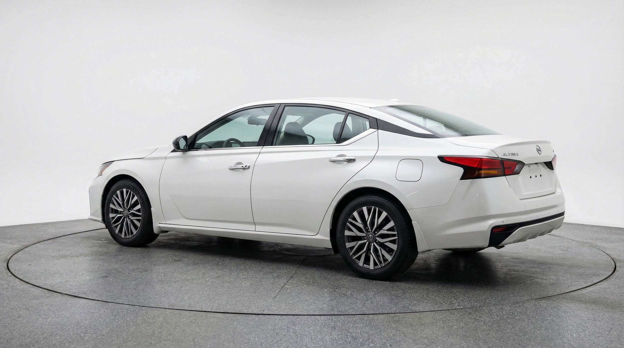 Thumbnail: 2025 Nissan Altima - 6