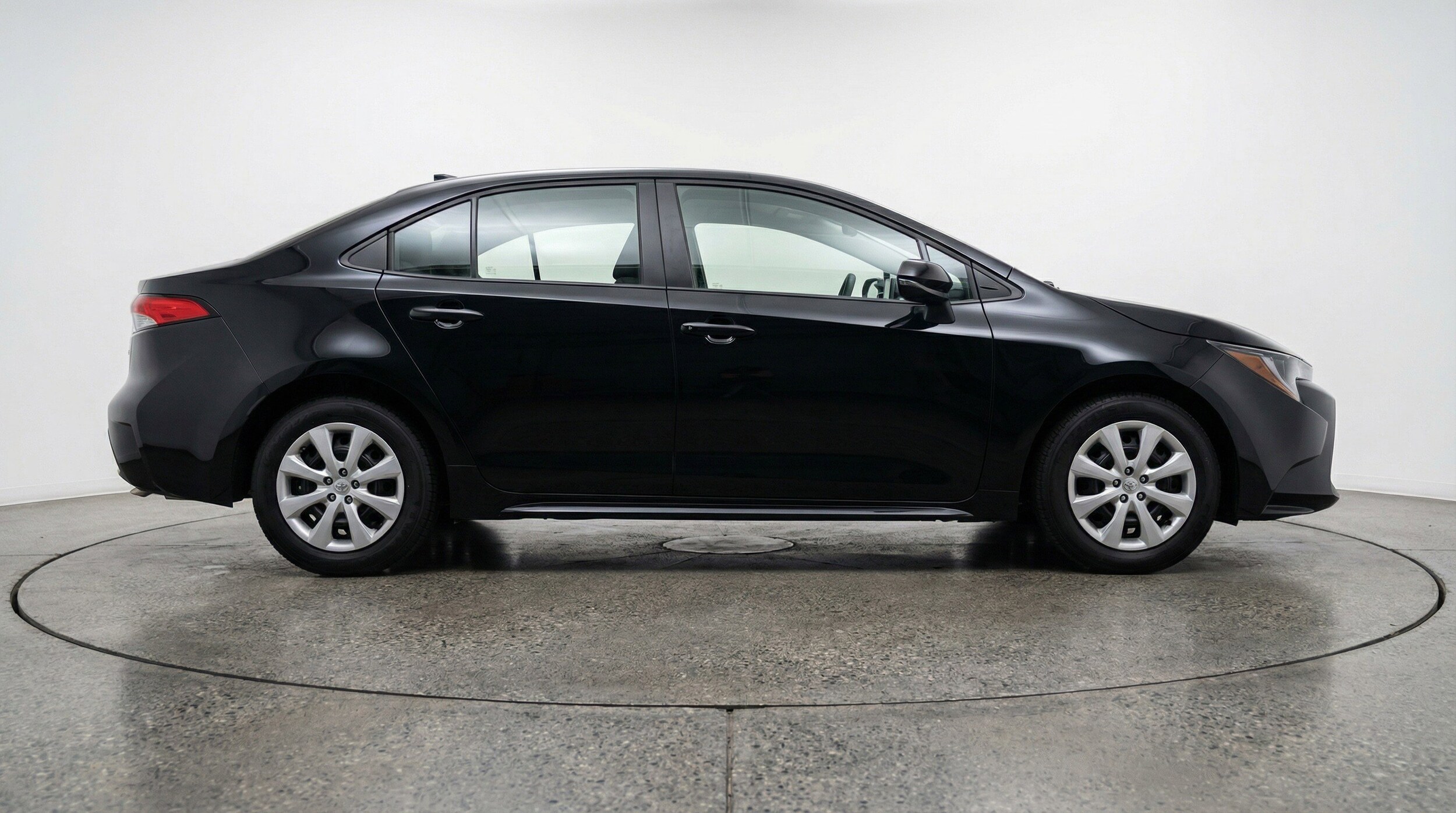 Thumbnail: 2025 Toyota Corolla - 11