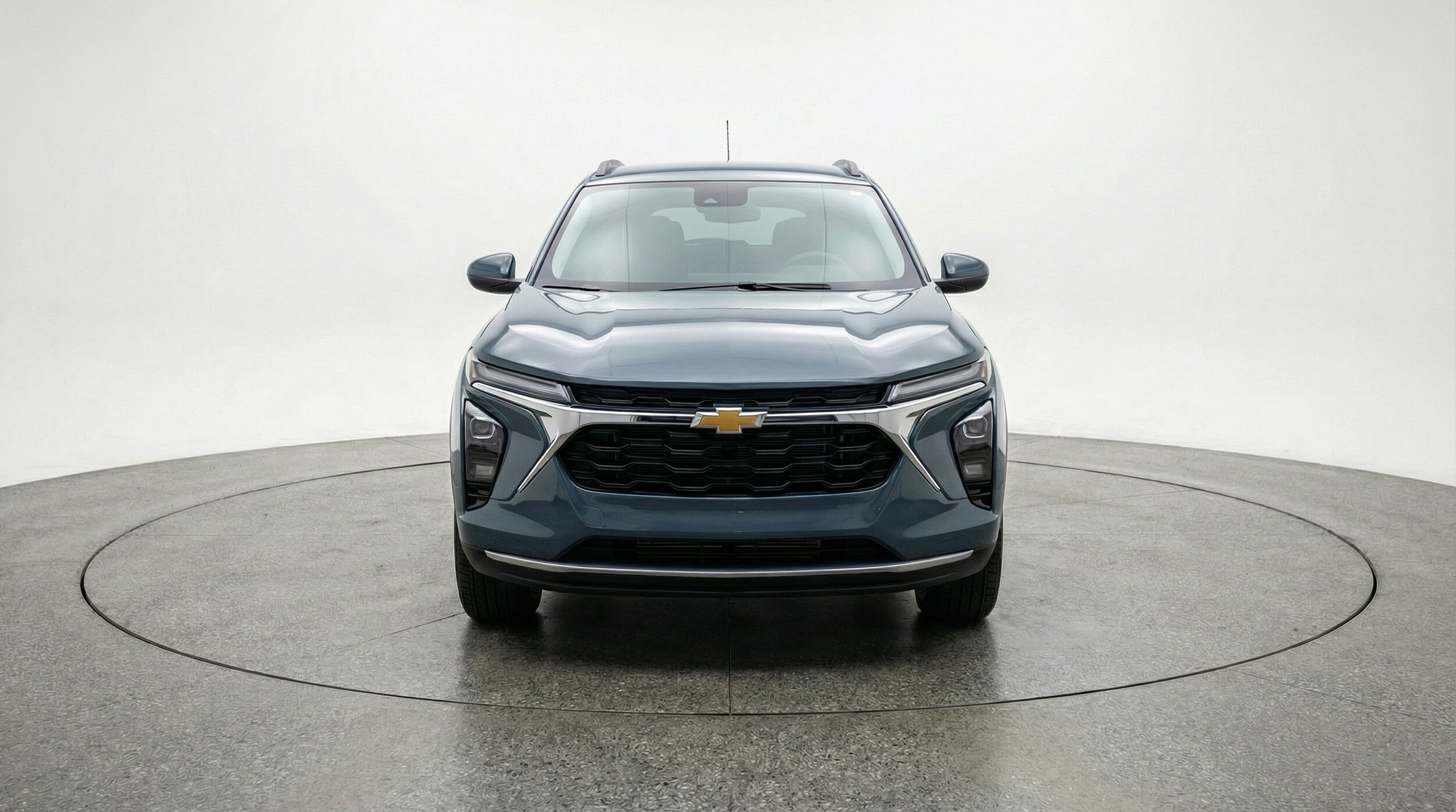 Thumbnail: 2025 Chevrolet Trax - 2
