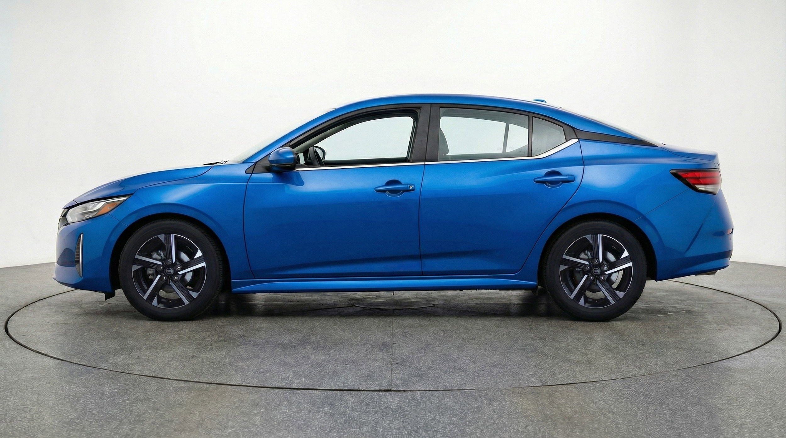 Thumbnail: 2025 Nissan Sentra - 5