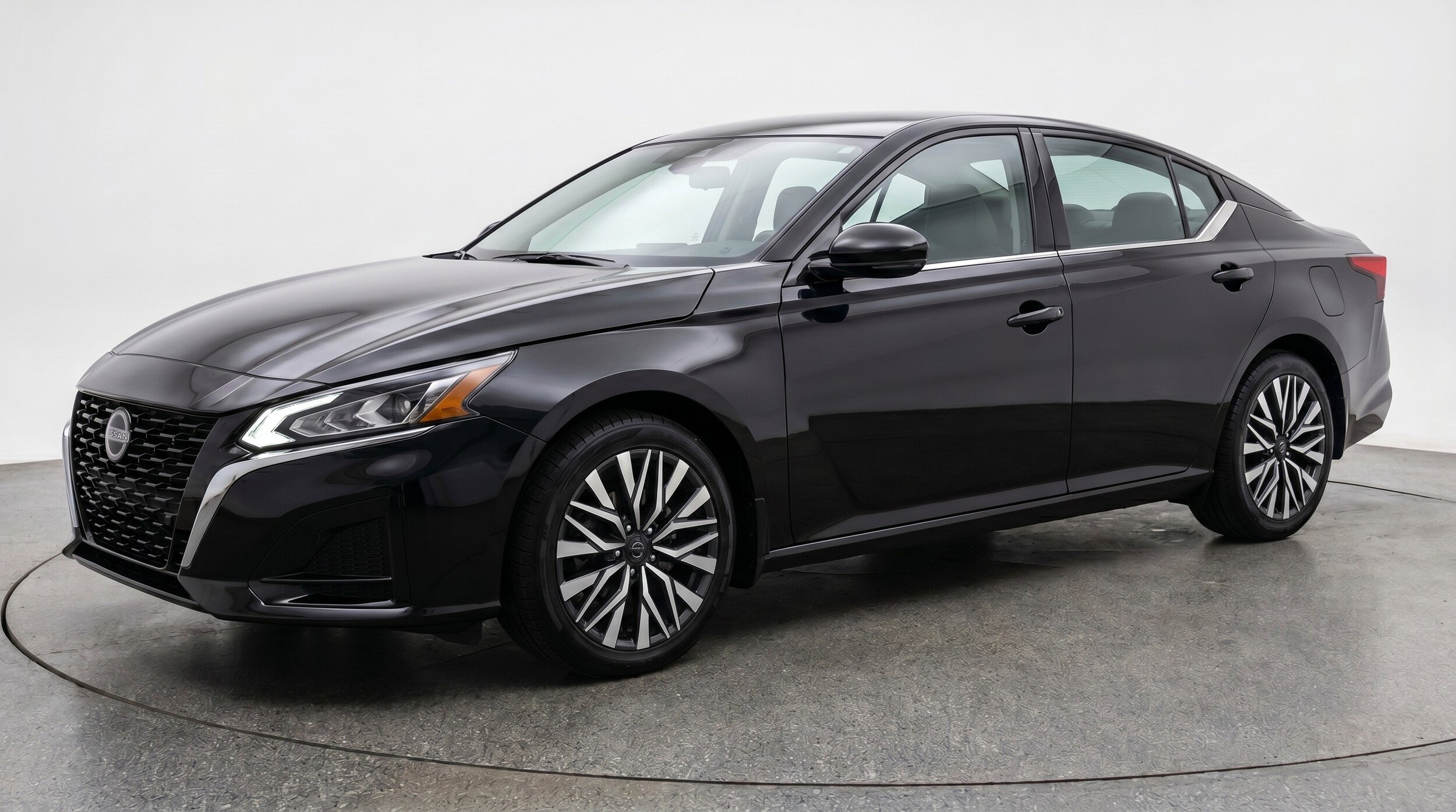 Thumbnail: 2025 Nissan Altima - 3