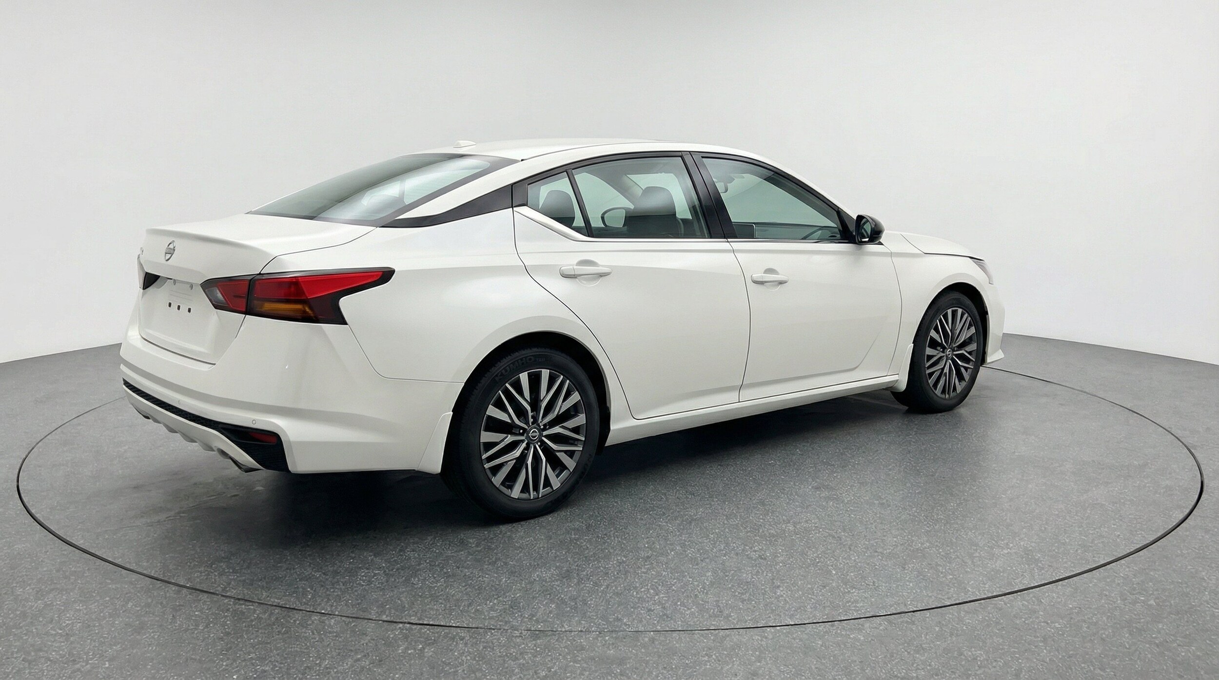 Thumbnail: 2025 Nissan Altima - 9