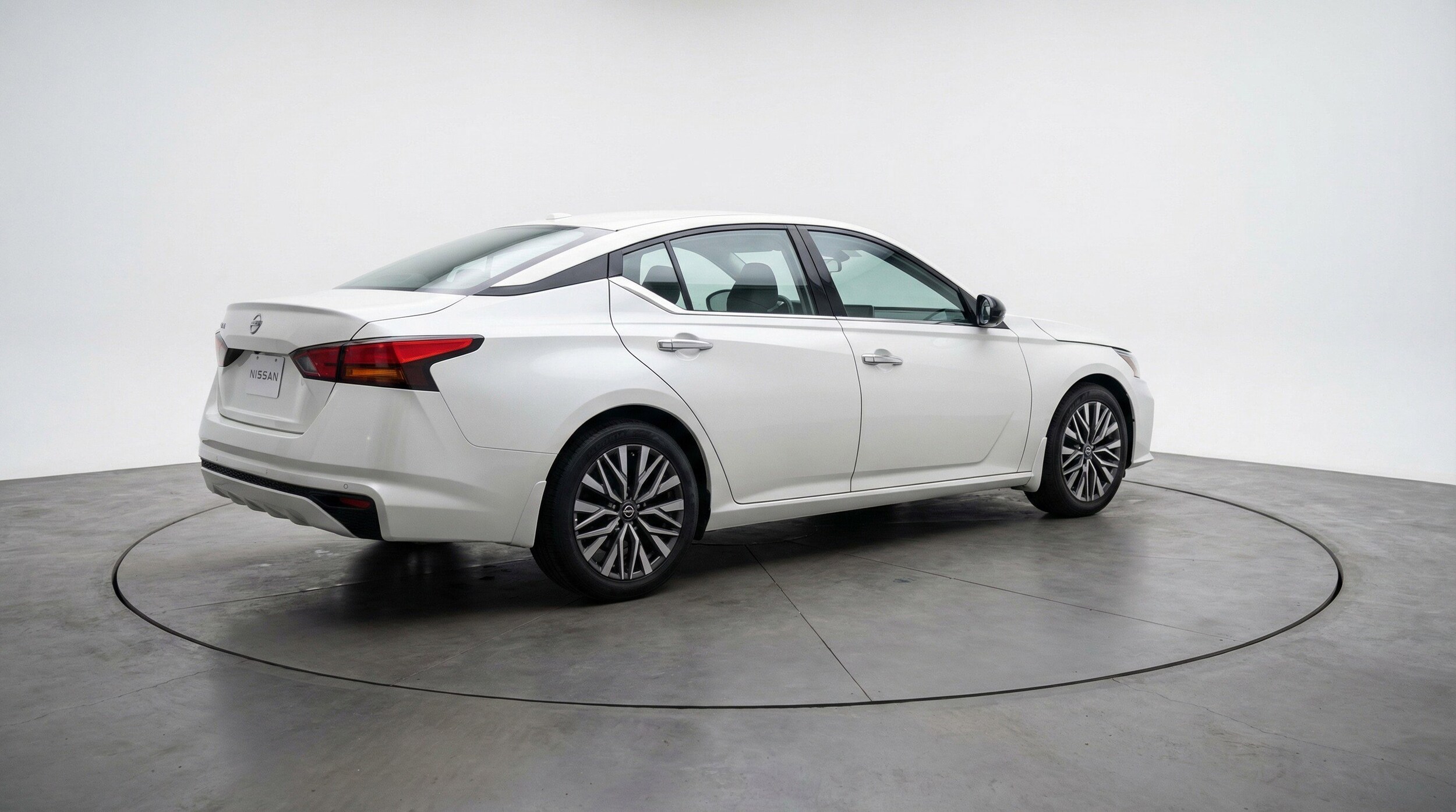 Thumbnail: 2025 Nissan Altima - 9