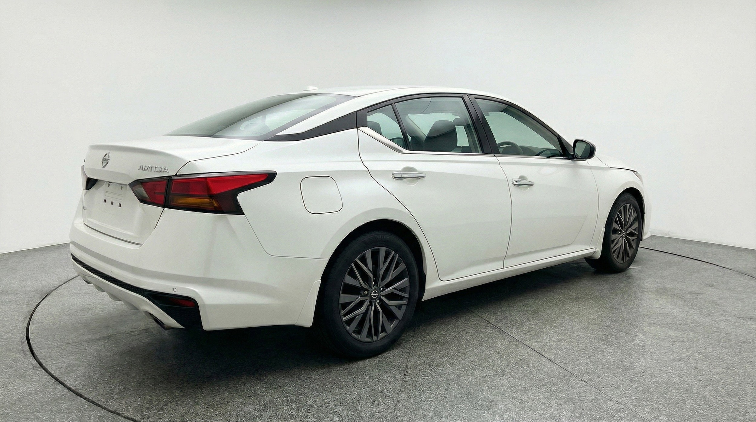 Thumbnail: 2025 Nissan Altima - 9
