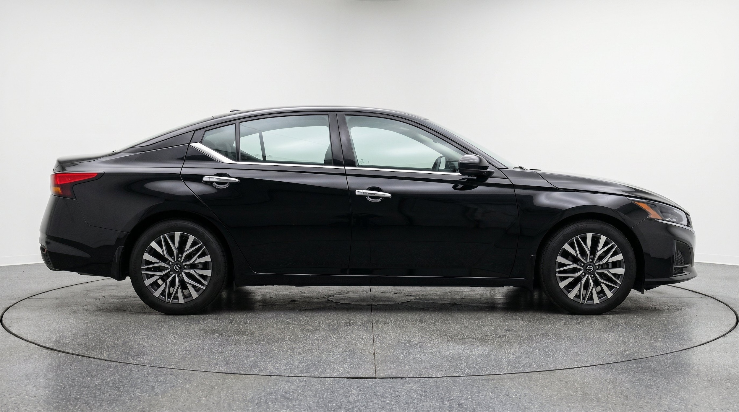 Thumbnail: 2025 Nissan Altima - 11