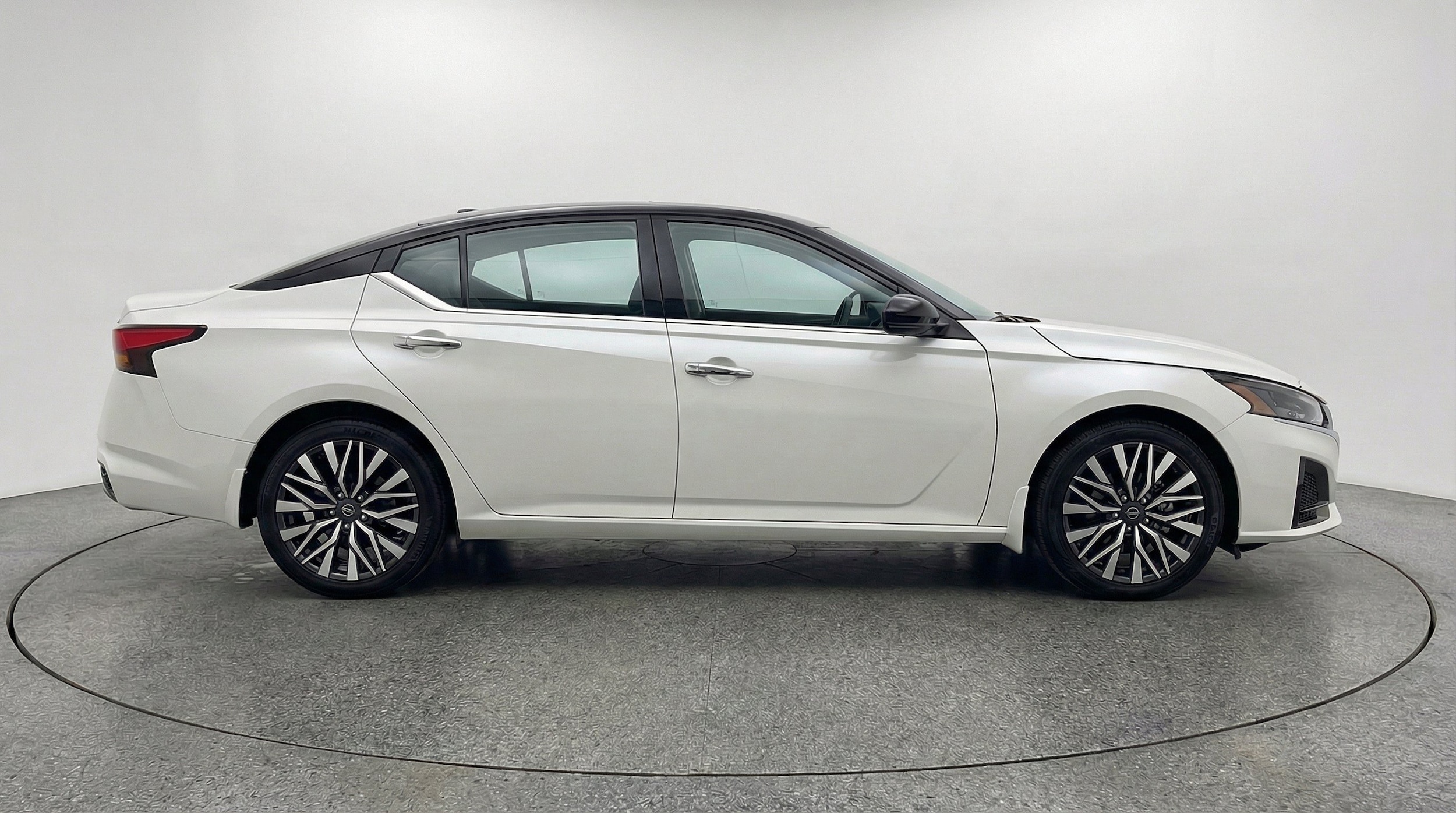 Thumbnail: 2025 Nissan Altima - 11